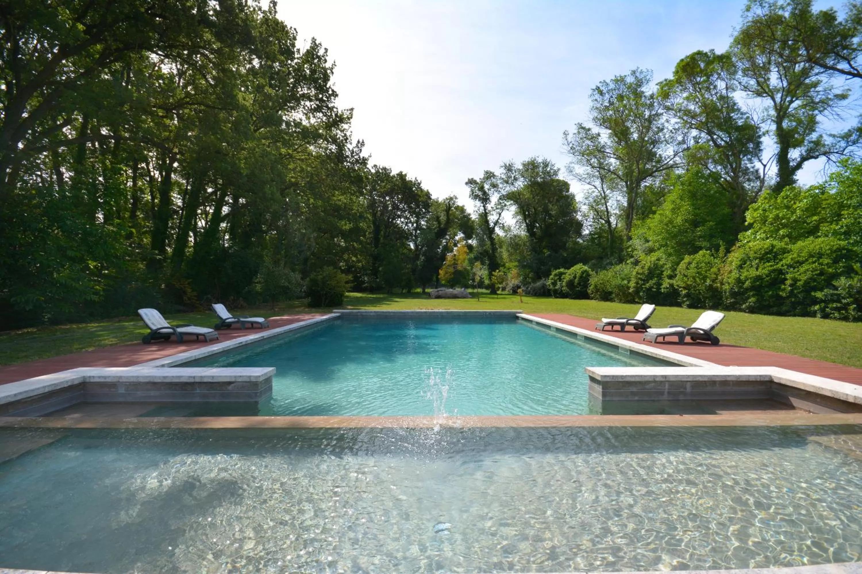 Swimming pool in Ancien Mas Du Moulin