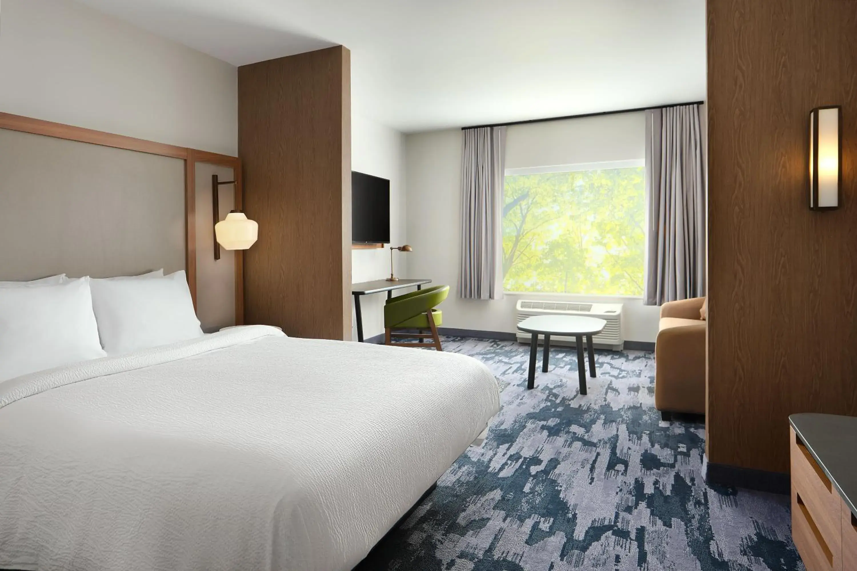 Bed in Fairfield Inn & Suites by Marriott Fort Lauderdale Northwest