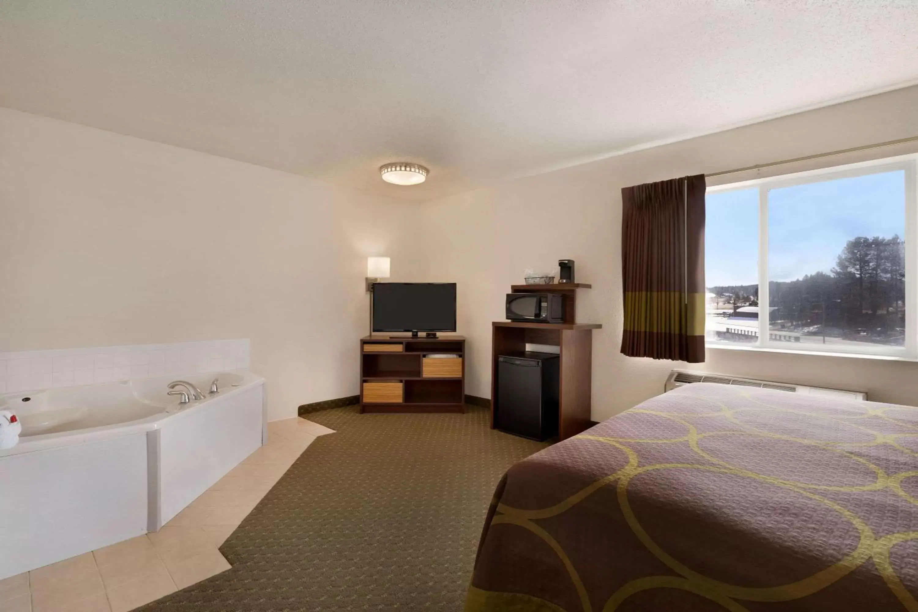 Photo of the whole room, Bed in Super 8 by Wyndham Custer/Crazy Horse Area