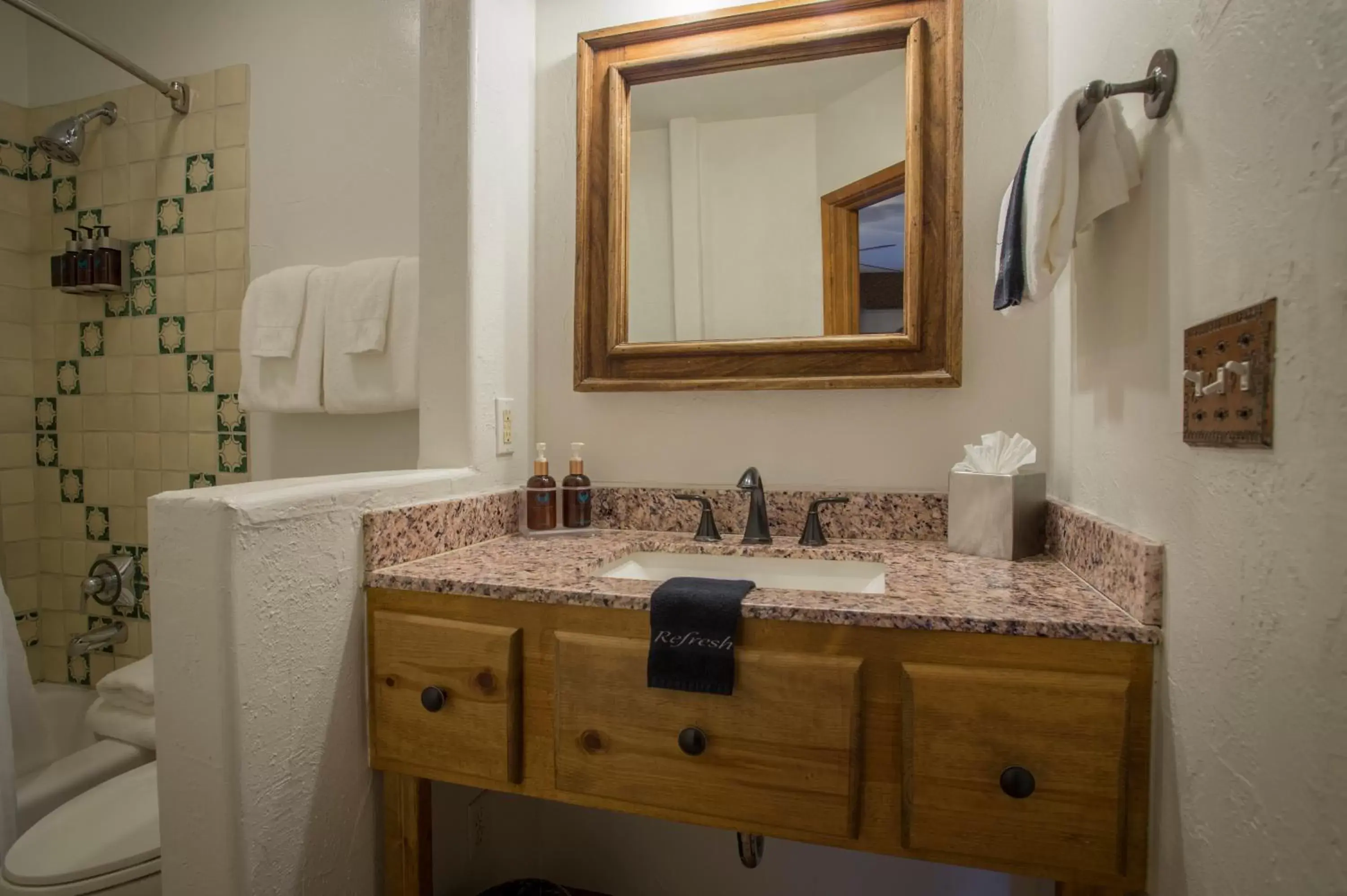 Bathroom in Table Mountain Inn