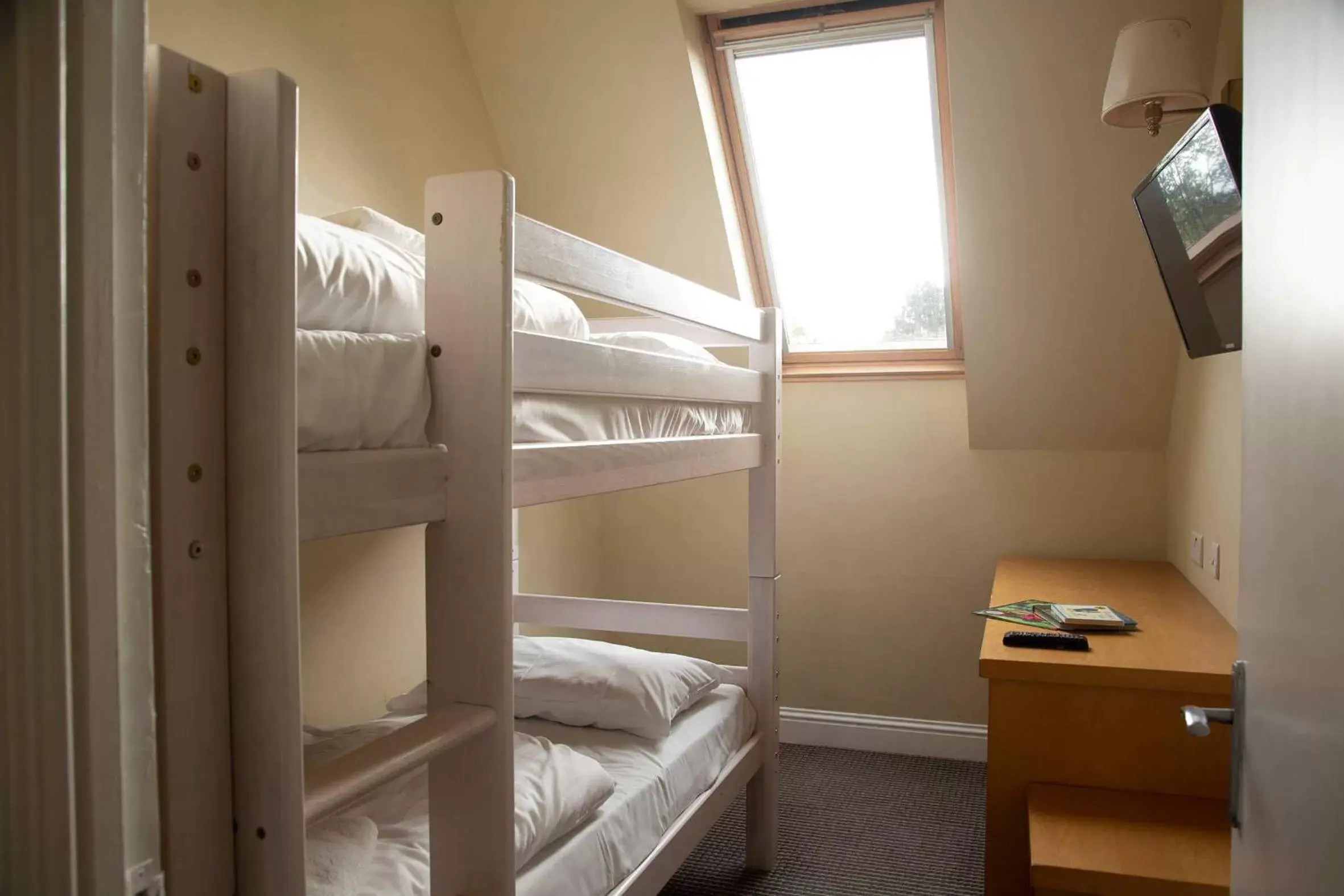 Bunk Bed in The Murray Park Hotel