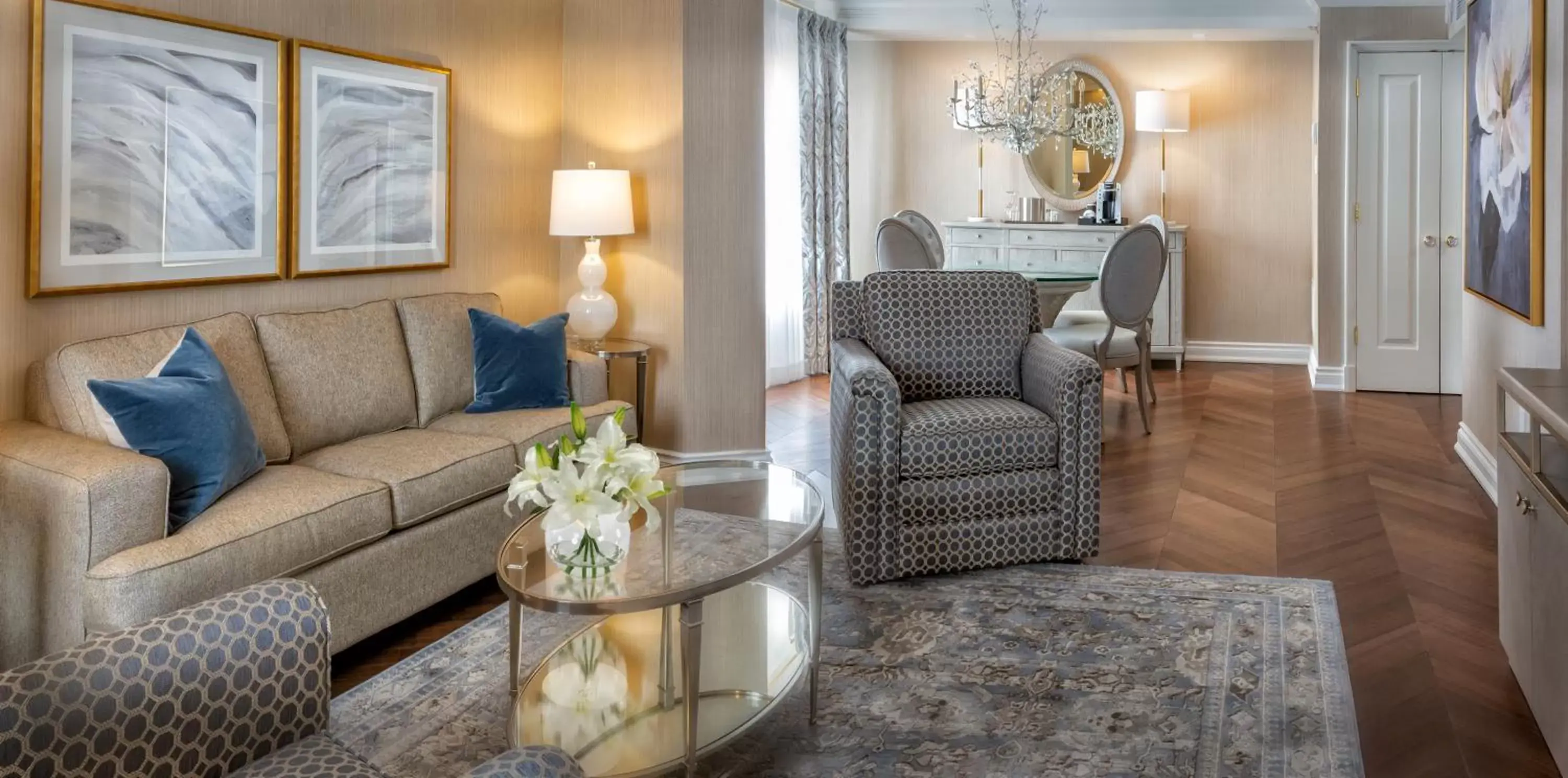 Living room, Seating Area in Chateau Vaudreuil