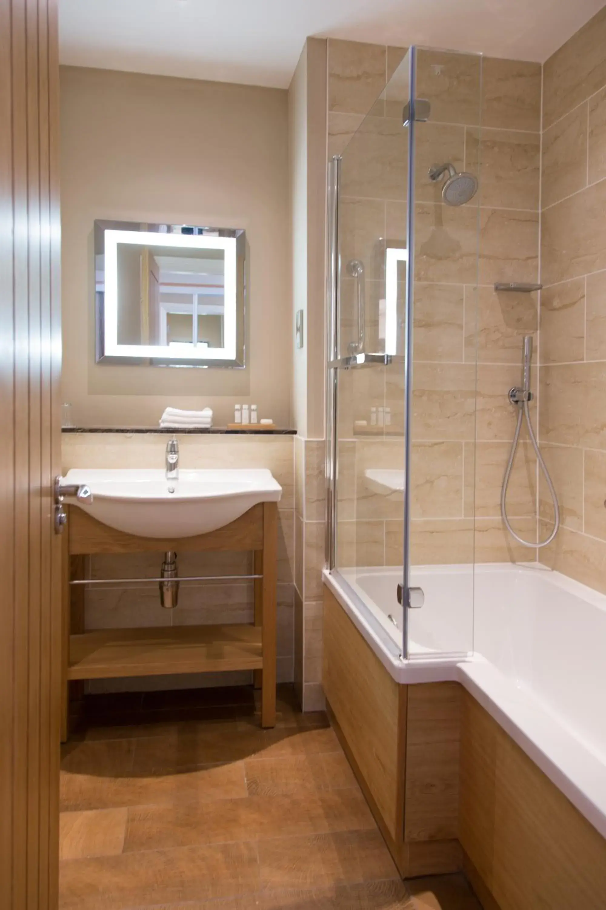 Shower, Bathroom in Carden Park Hotel, Golf Resort and Spa