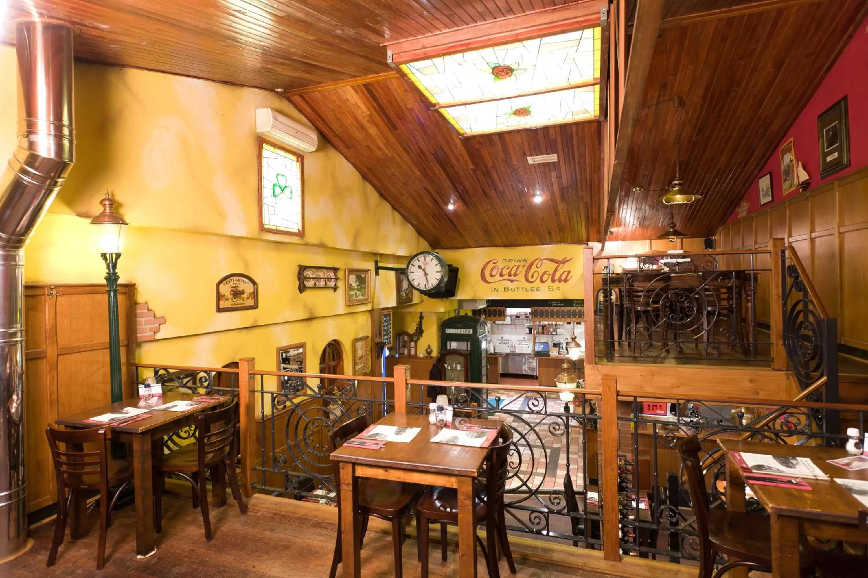 Restaurant/places to eat in Hotel Verhoeven