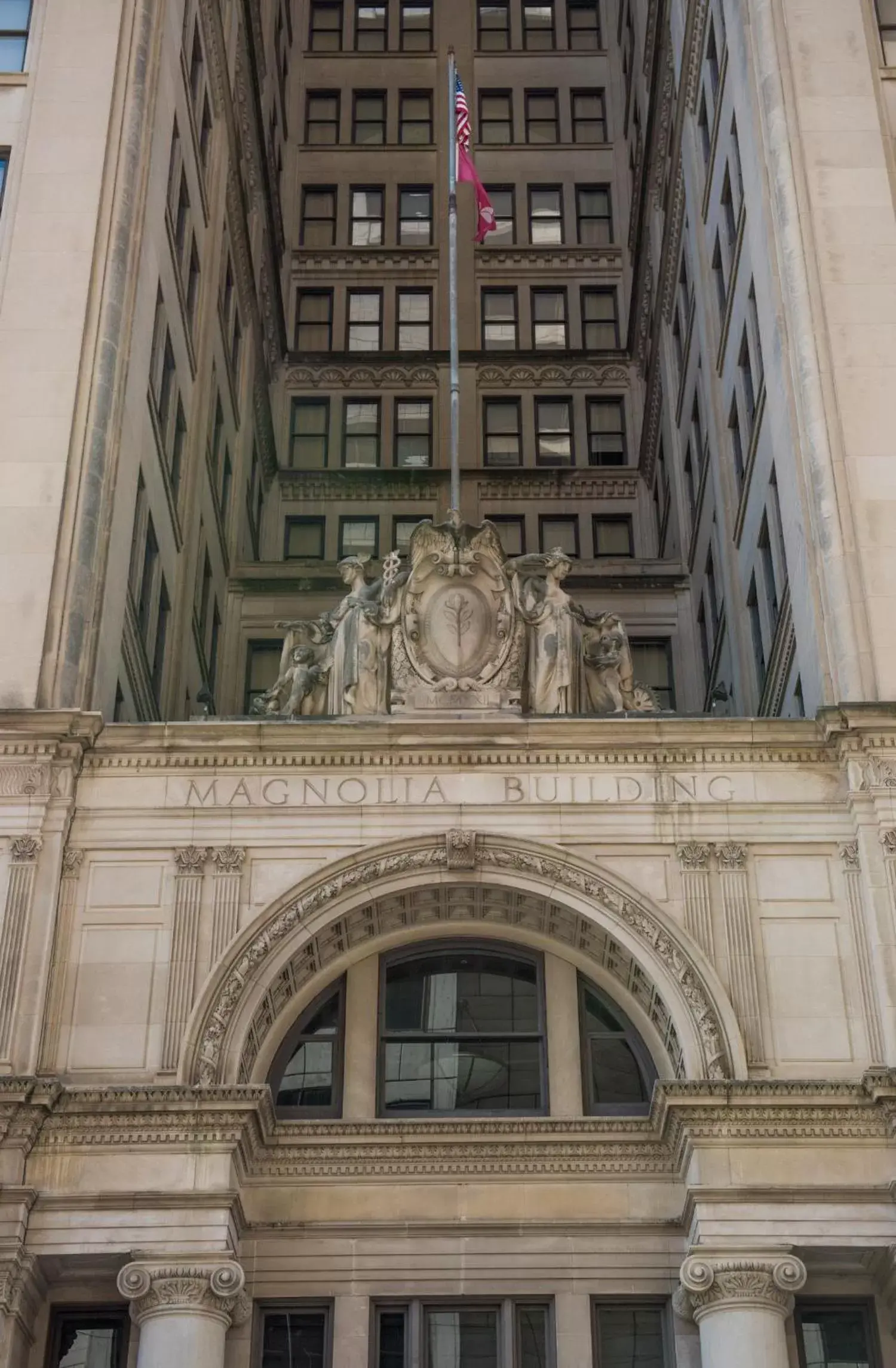 Facade/entrance in Magnolia Hotel Downtown Dallas