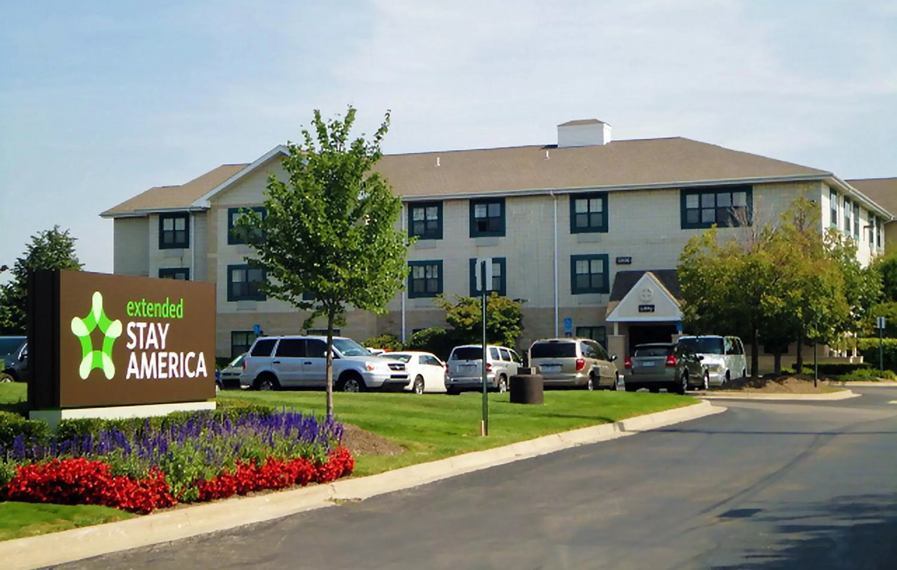 Property building in Extended Stay America Suites - Detroit - Madison Heights