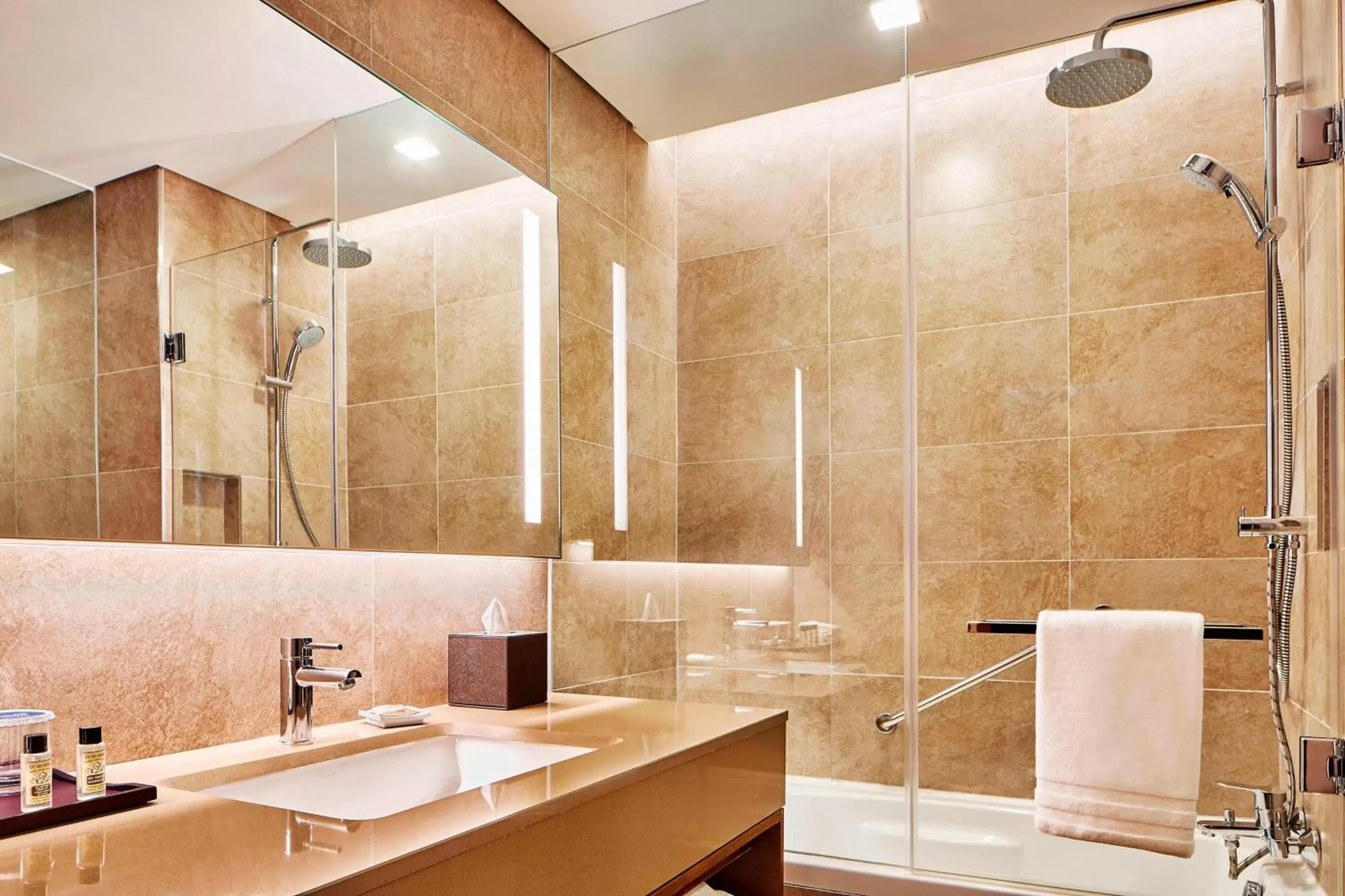 Bathroom in Four Points by Sheraton Josun, Seoul Station