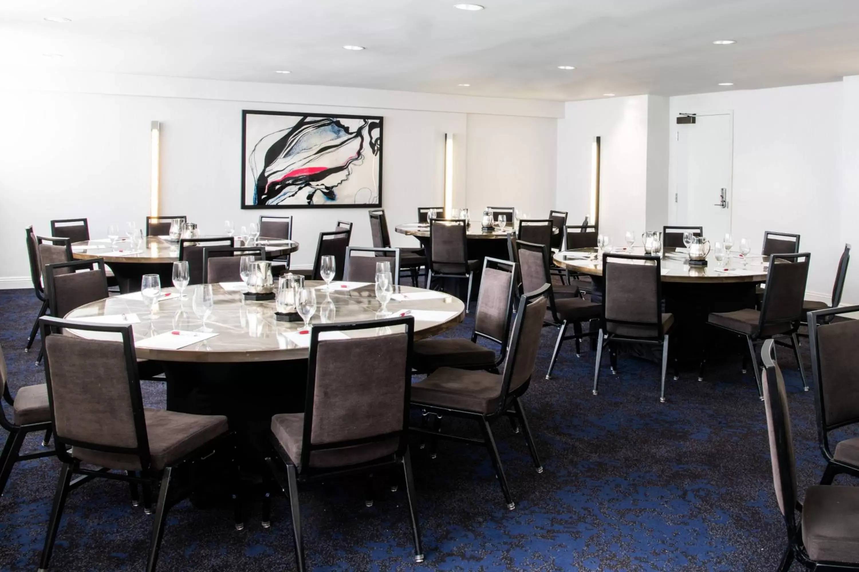 Meeting/conference room, Restaurant/Places to Eat in Beverly Hills Marriott