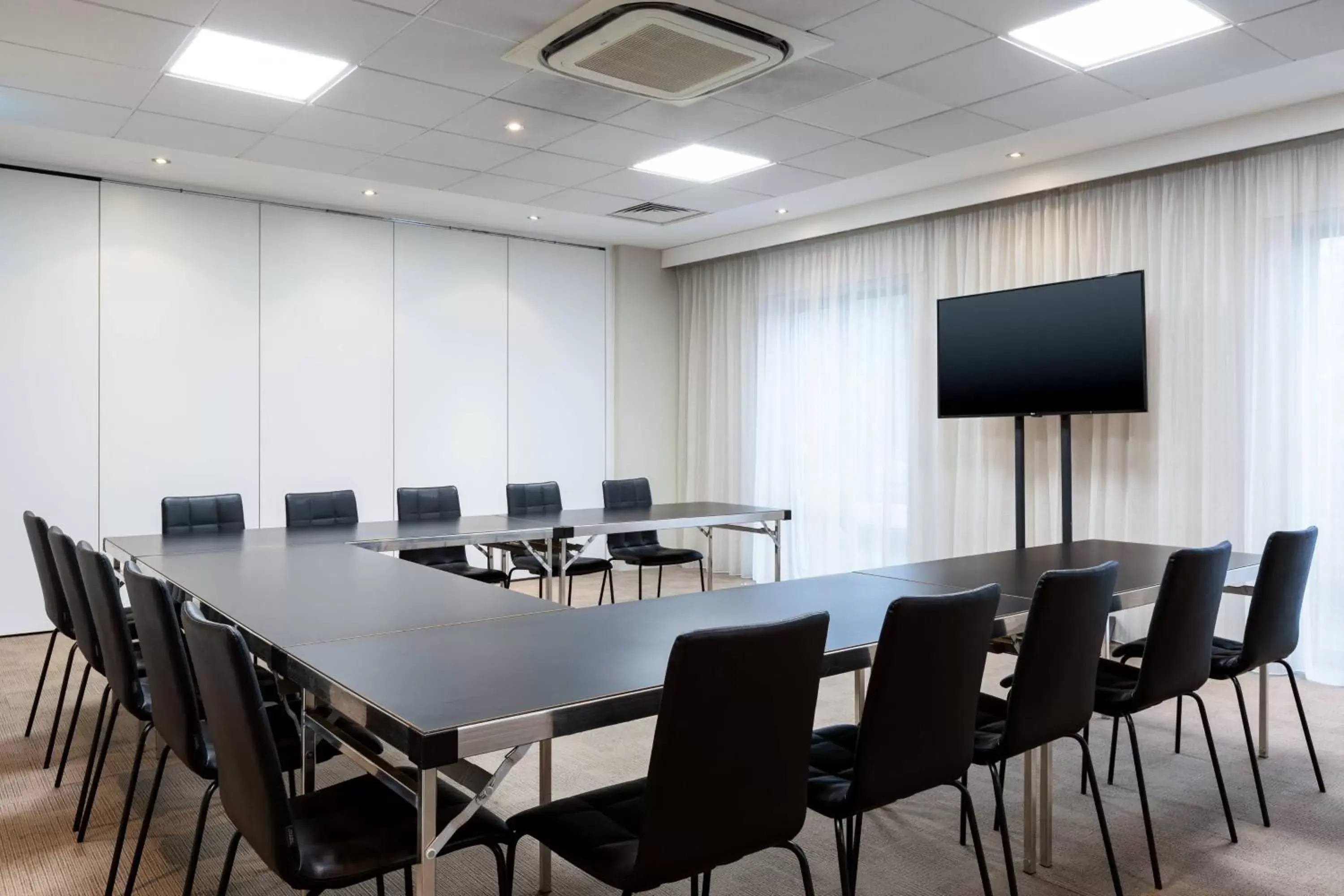 Meeting/conference room in AC Hotel by Marriott Manchester Salford Quays