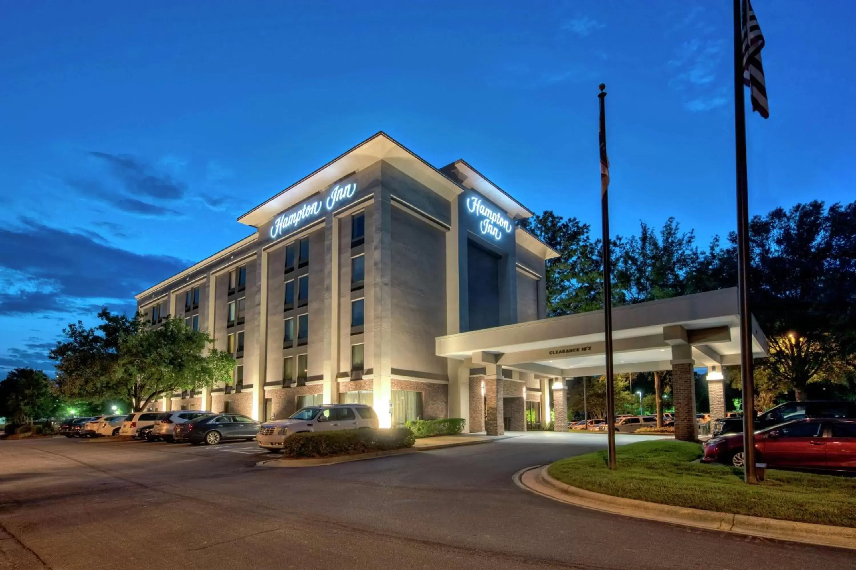 Property building in Hampton Inn Raleigh Cary Property building in Hampton Inn Raleigh Cary