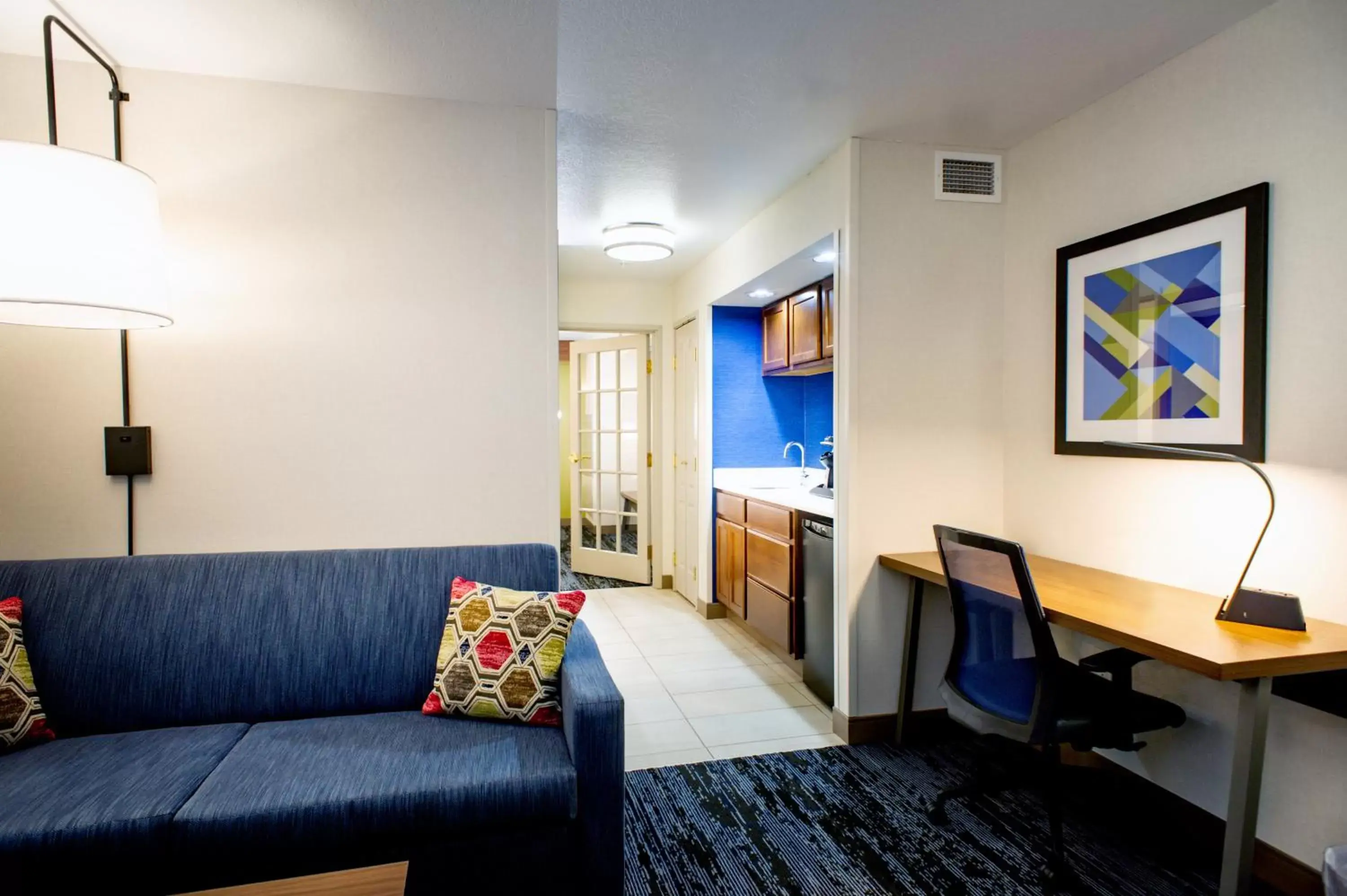 Photo of the whole room, Seating Area in Holiday Inn Express & Suites Wausau, an IHG Hotel