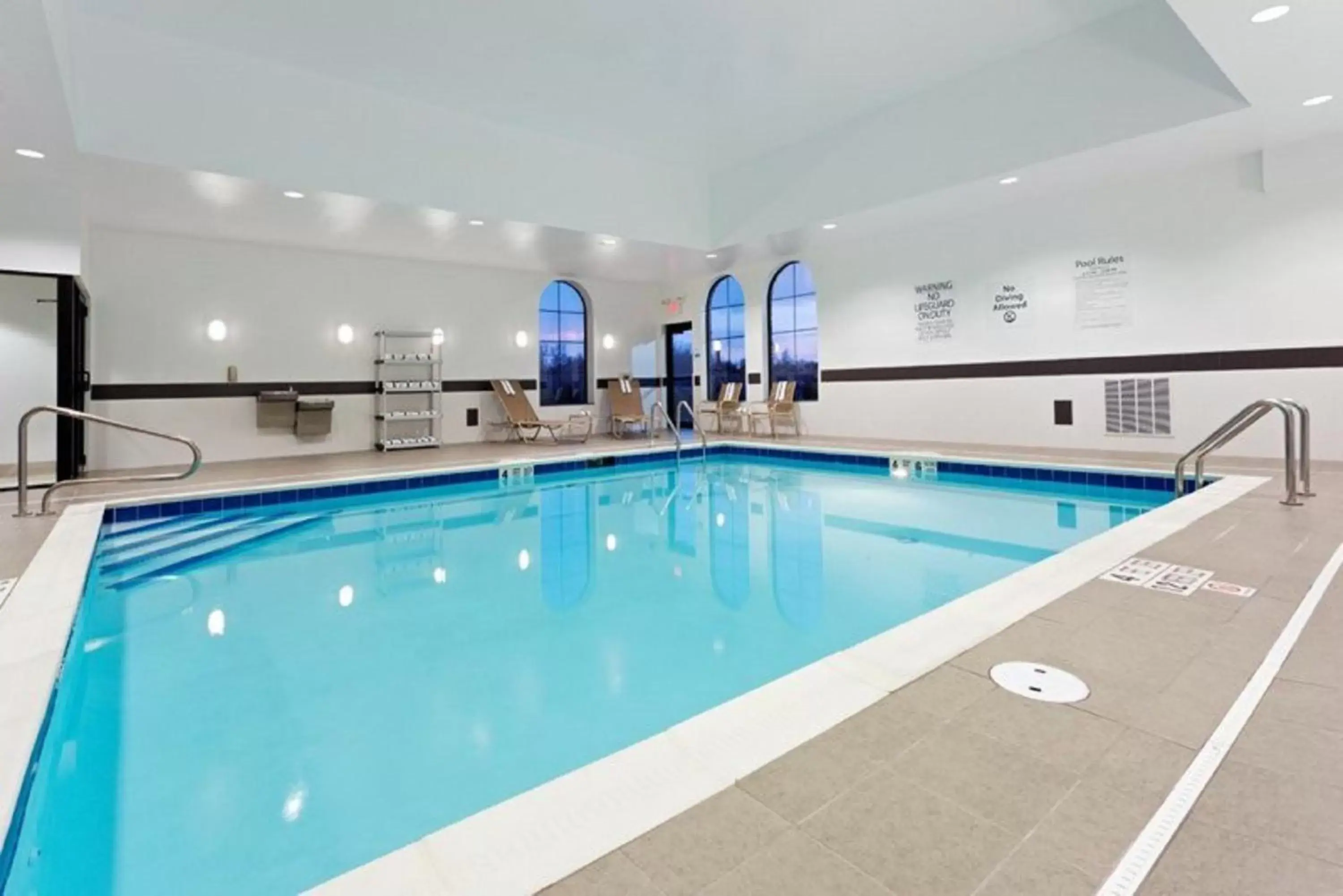 Swimming Pool in Holiday Inn Express and Suites Batavia, an IHG Hotel