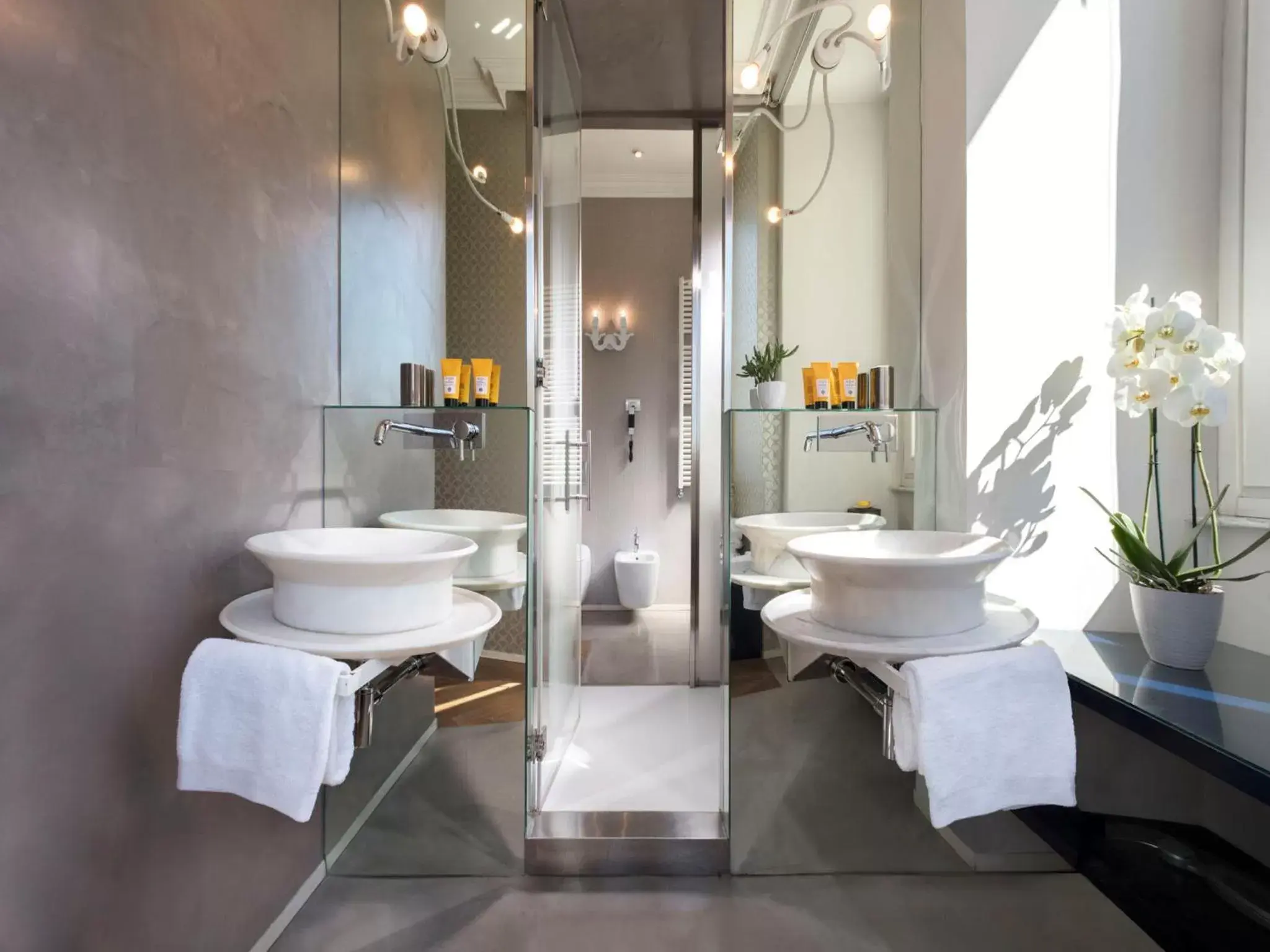 Bathroom in Hotel Palazzo Manfredi – Small Luxury Hotels of the World