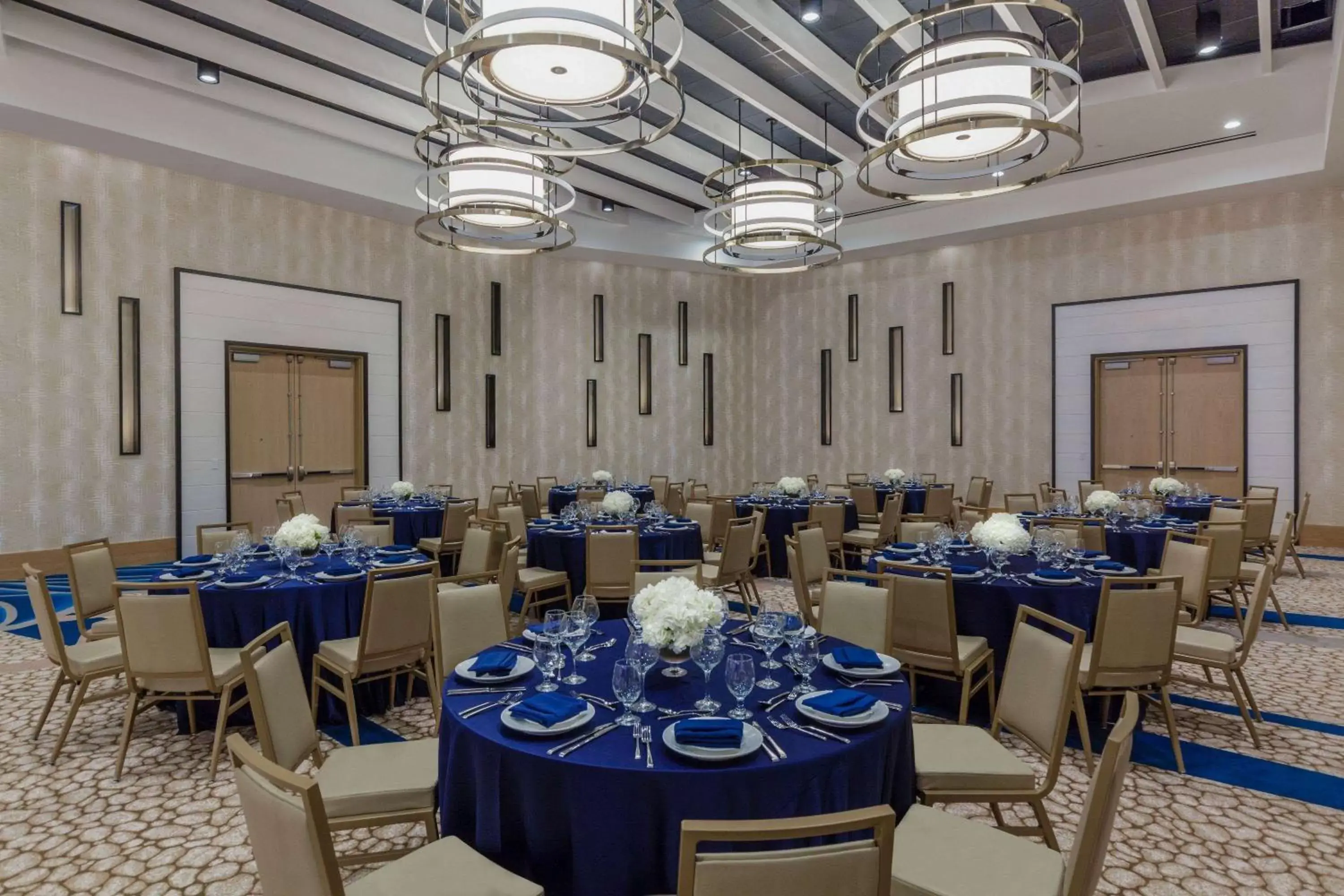 Banquet/Function facilities, Restaurant/Places to Eat in Wyndham Grand Clearwater Beach