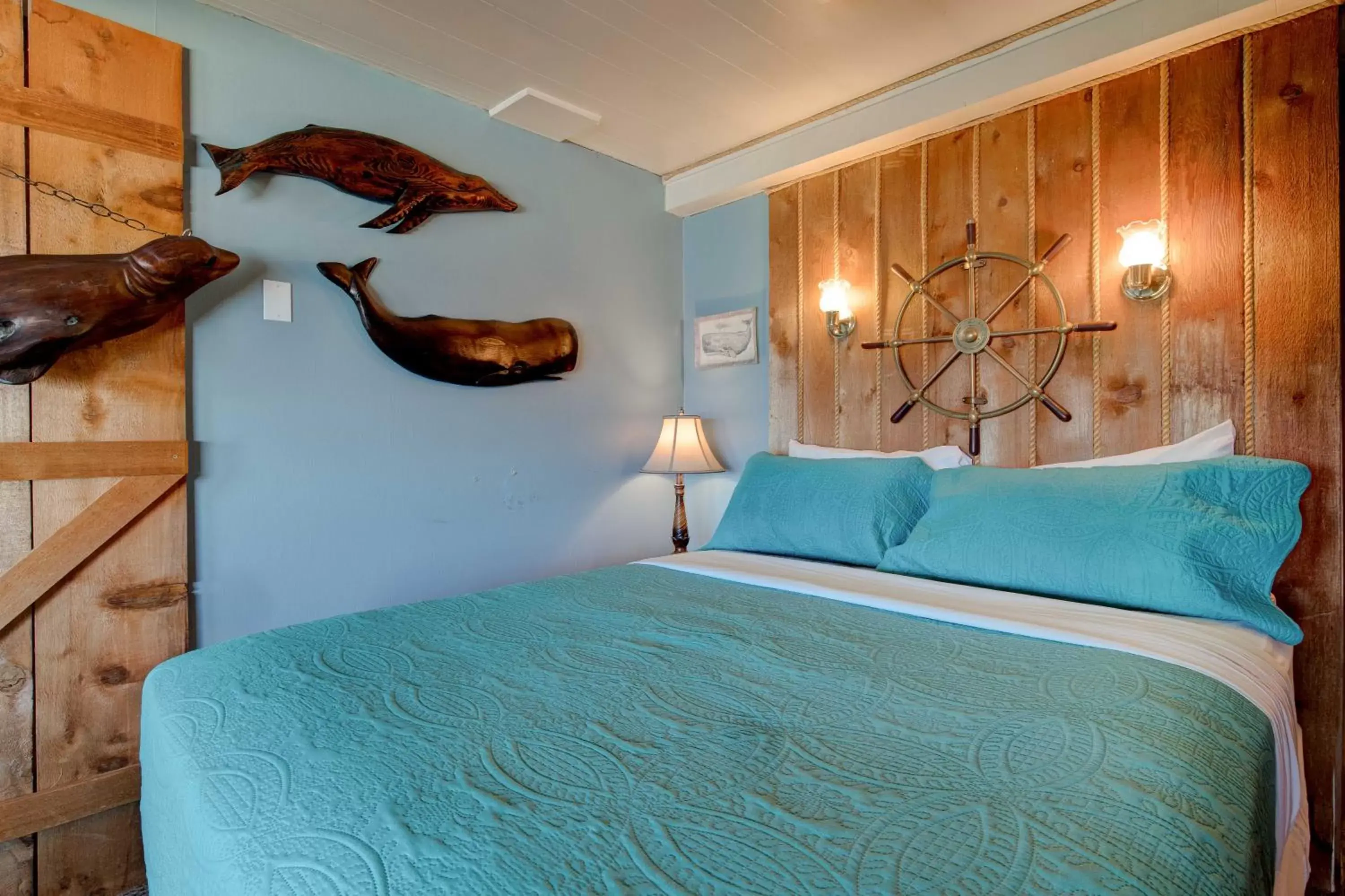 Bedroom, Bed in Moolack Shores Inn