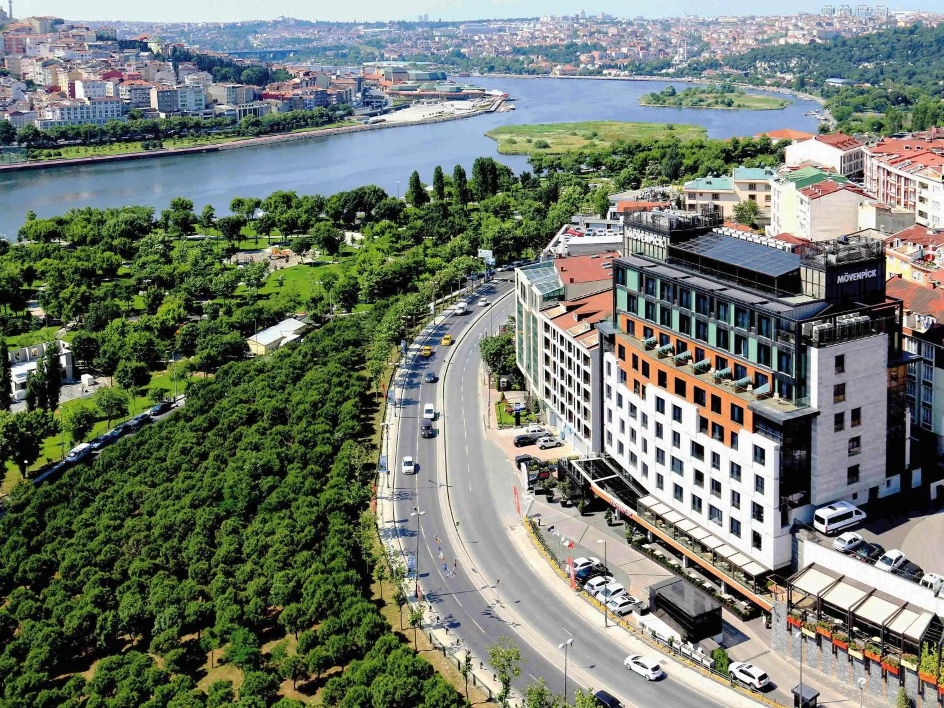 Property building, Bird's-eye View in Mövenpick Istanbul Hotel Golden Horn