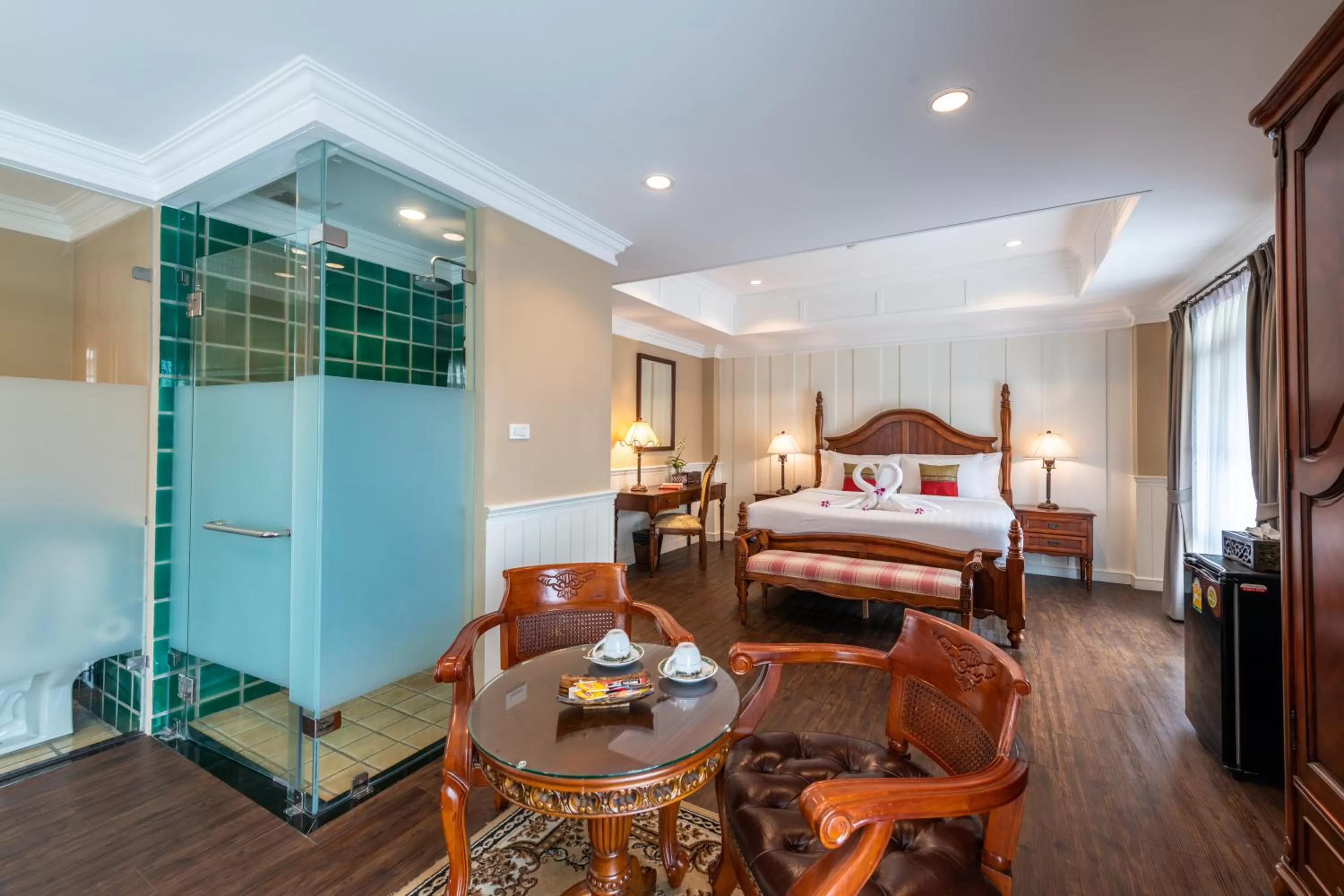 Photo of the whole room, Bed in The Orchid House 153