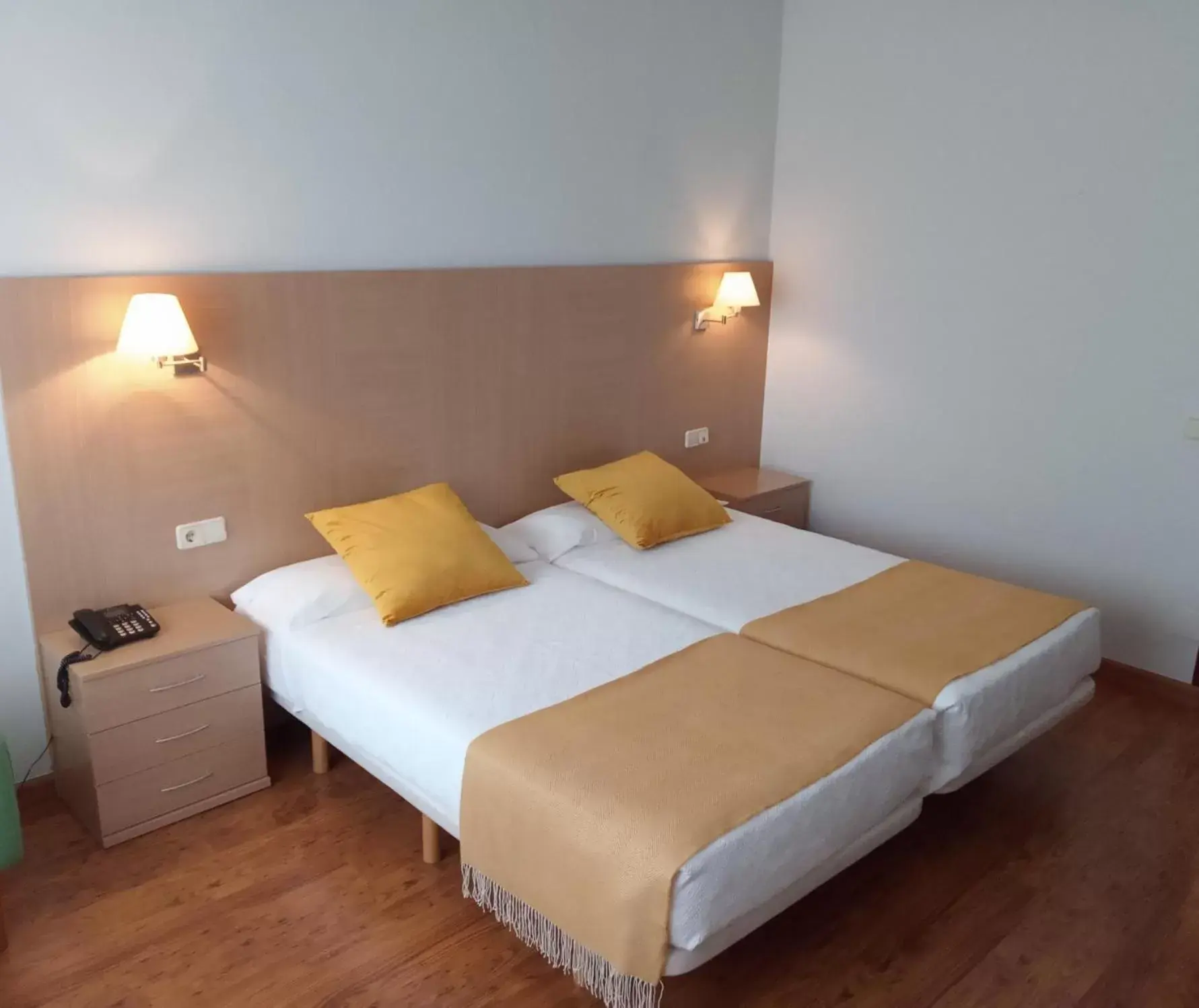 Bed in Hotel San Millán