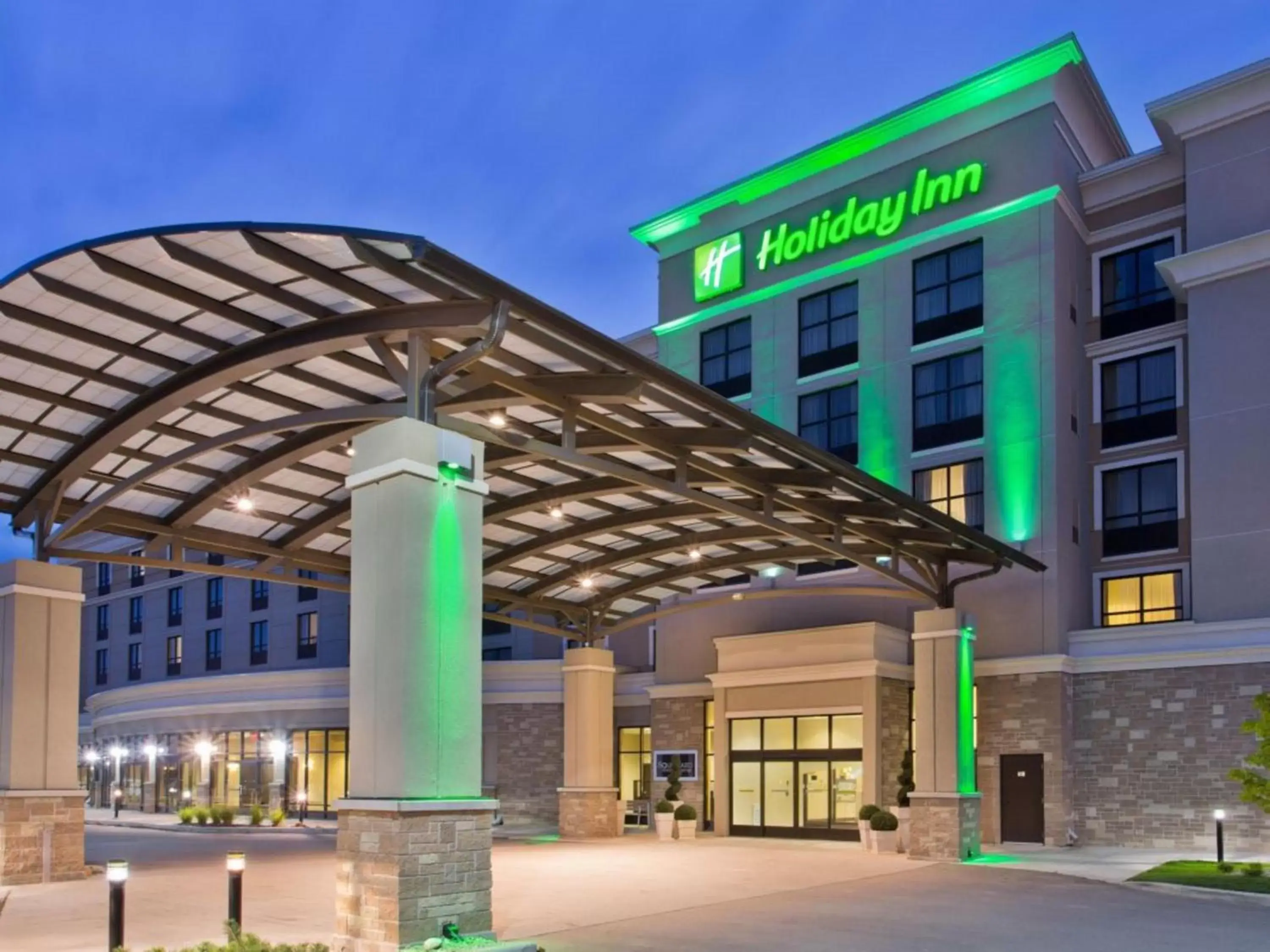 Property Building in Holiday Inn - Kansas City - Northeast, an IHG Hotel