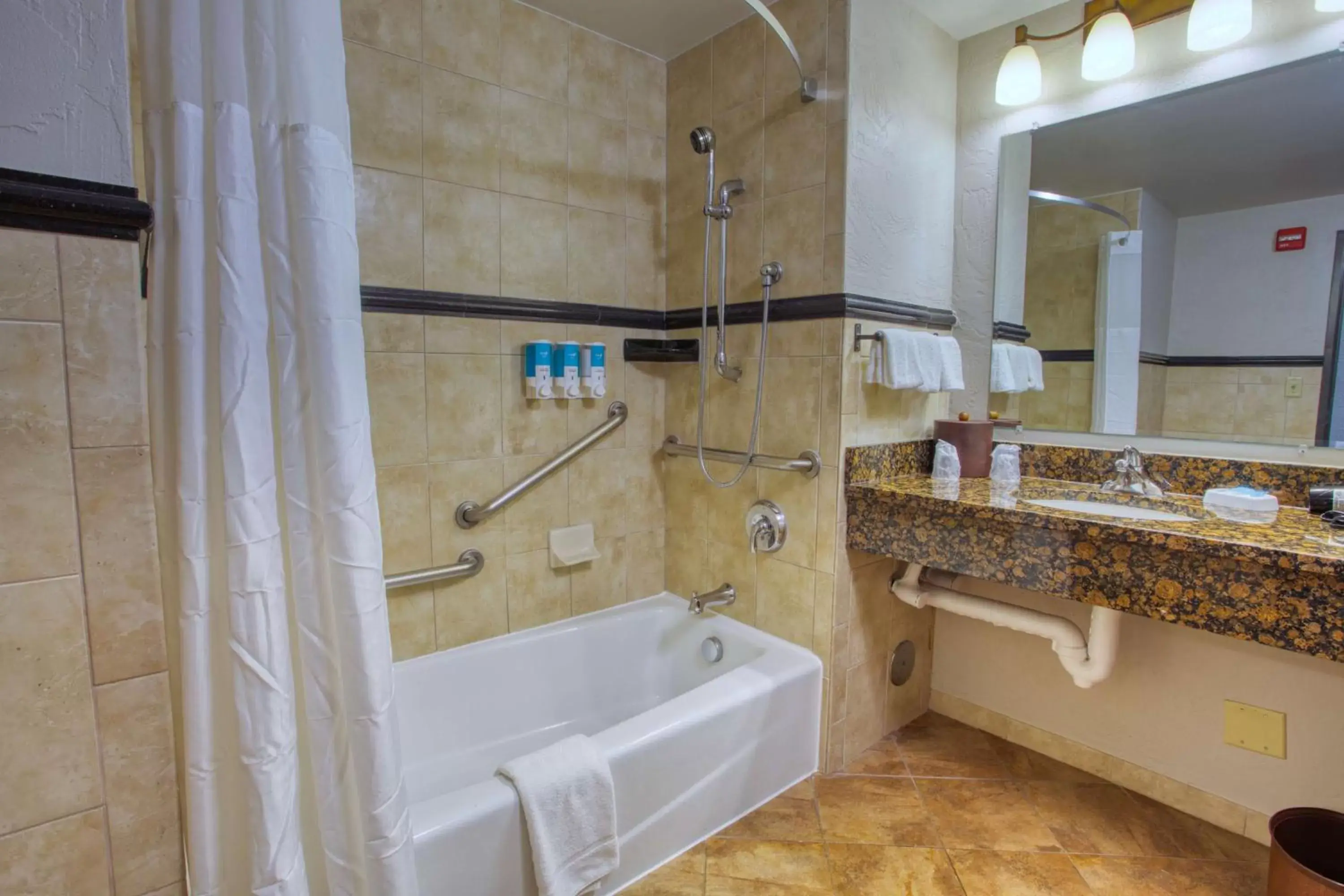 Photo of the whole room, Bathroom in Drury Inn & Suites San Antonio Near La Cantera