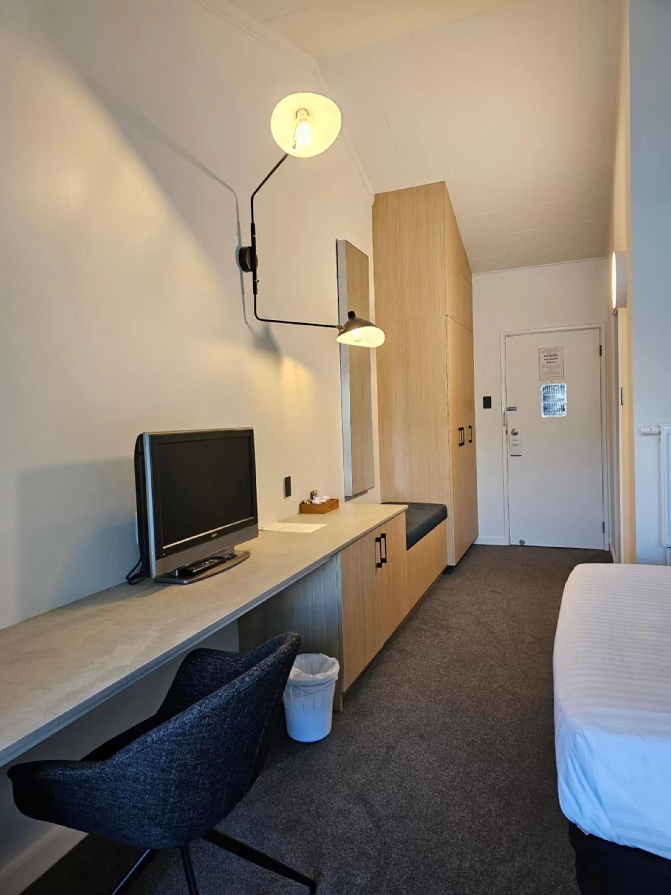 TV and multimedia, Bed in The Avenue