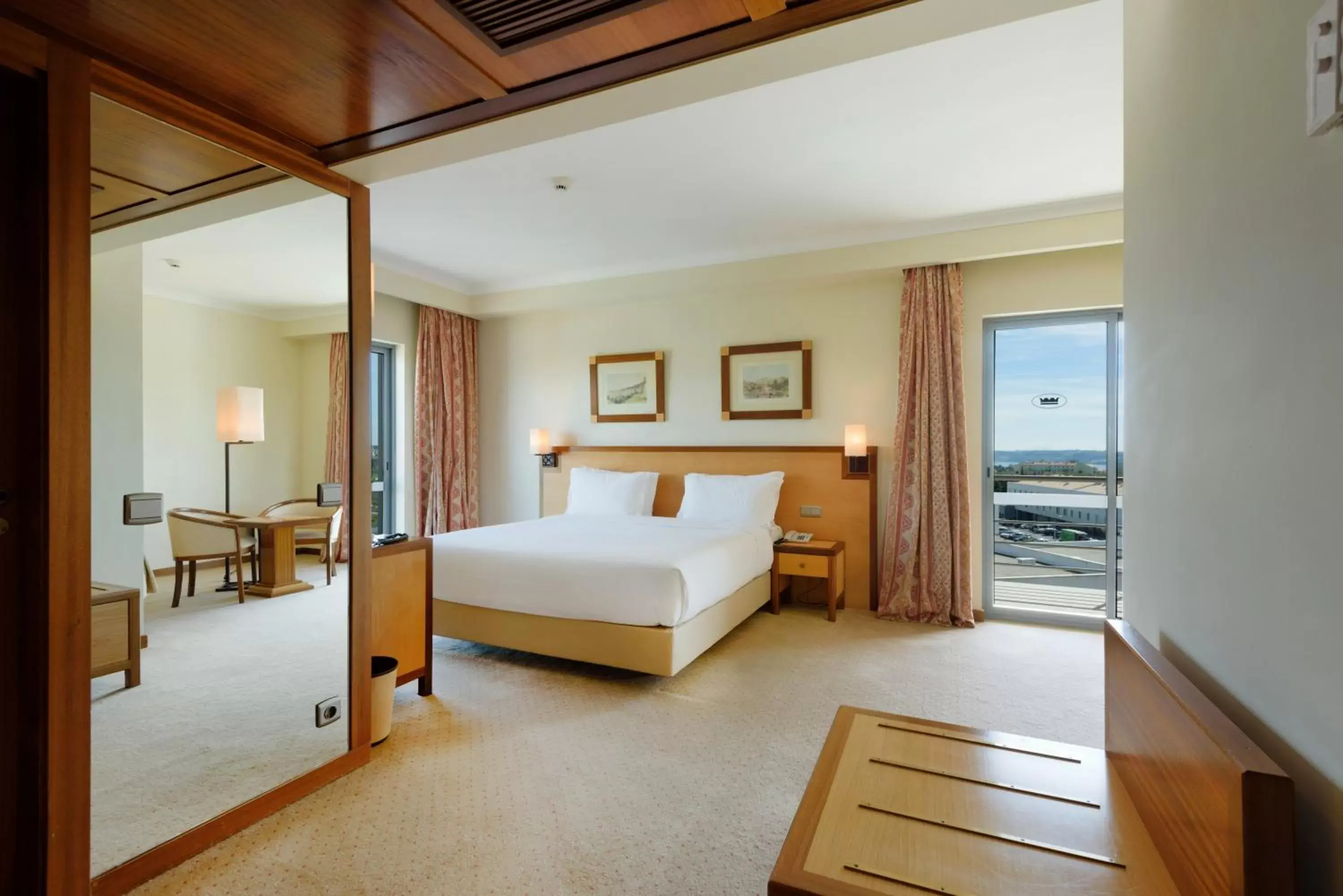 Bedroom, Bed in Hotel Real Oeiras Bedroom, Bed in Hotel Real Oeiras