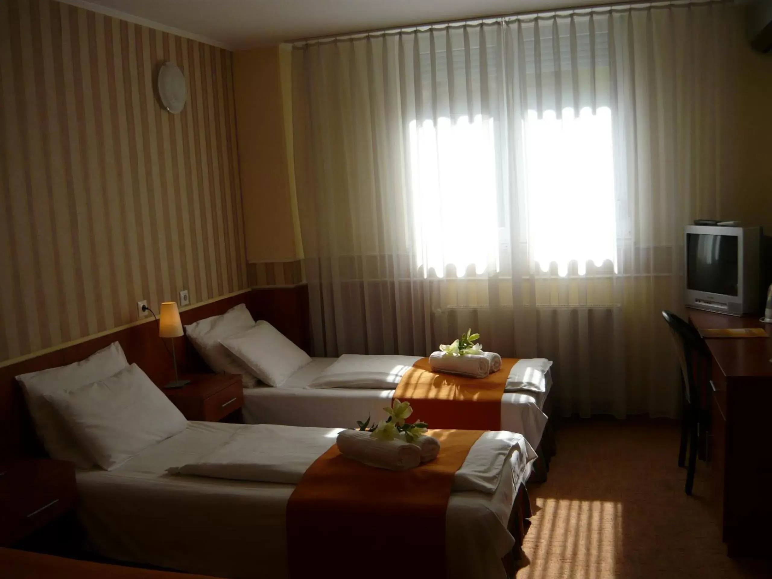 Bedroom in Atlantic Hotel