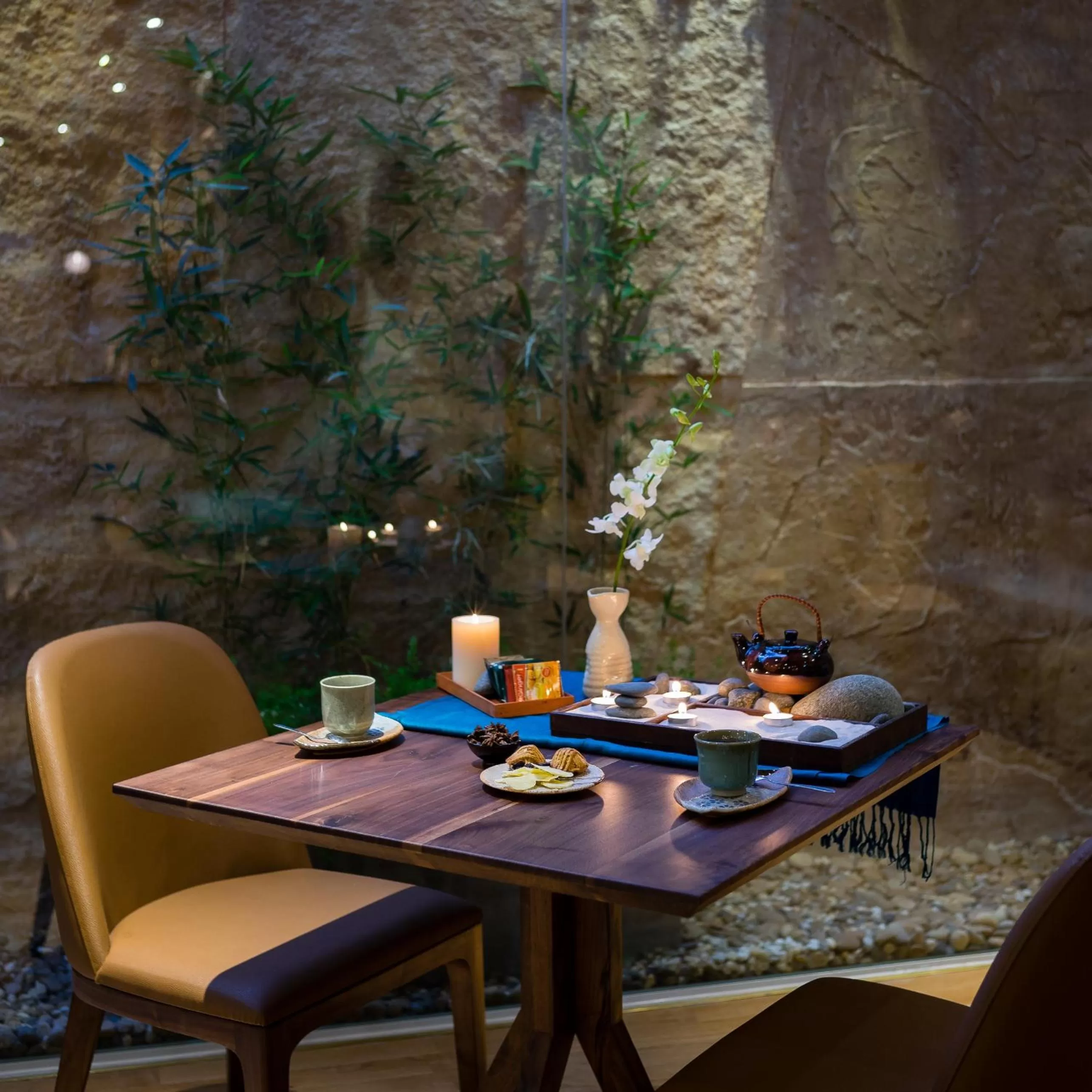 Meals in Silverland Yen Hotel