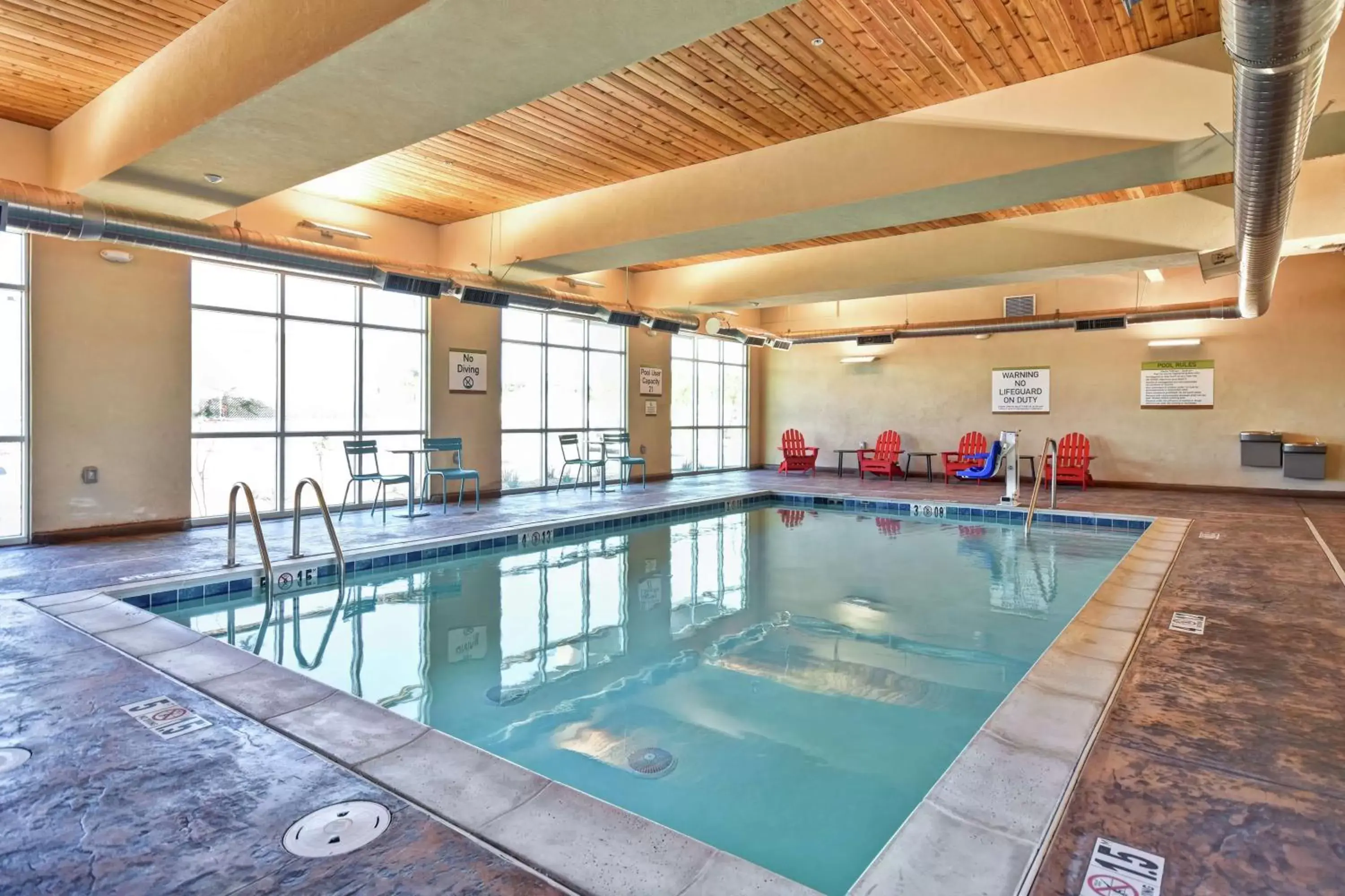 Pool view, Swimming Pool in Home2 Suites by Hilton Victorville