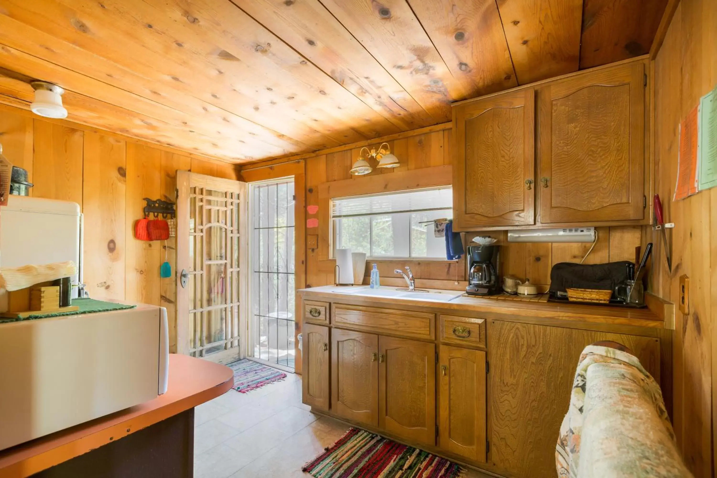 Kitchen or kitchenette, Kitchen/Kitchenette in Crown King Cabins Bradshaw