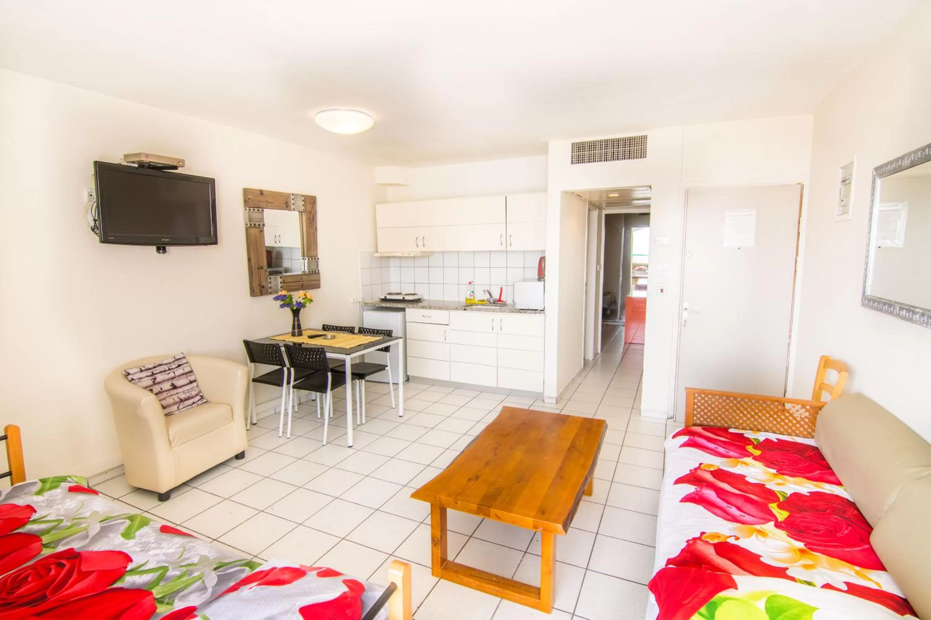 TV and multimedia, Seating Area in Lev Eilat Suites