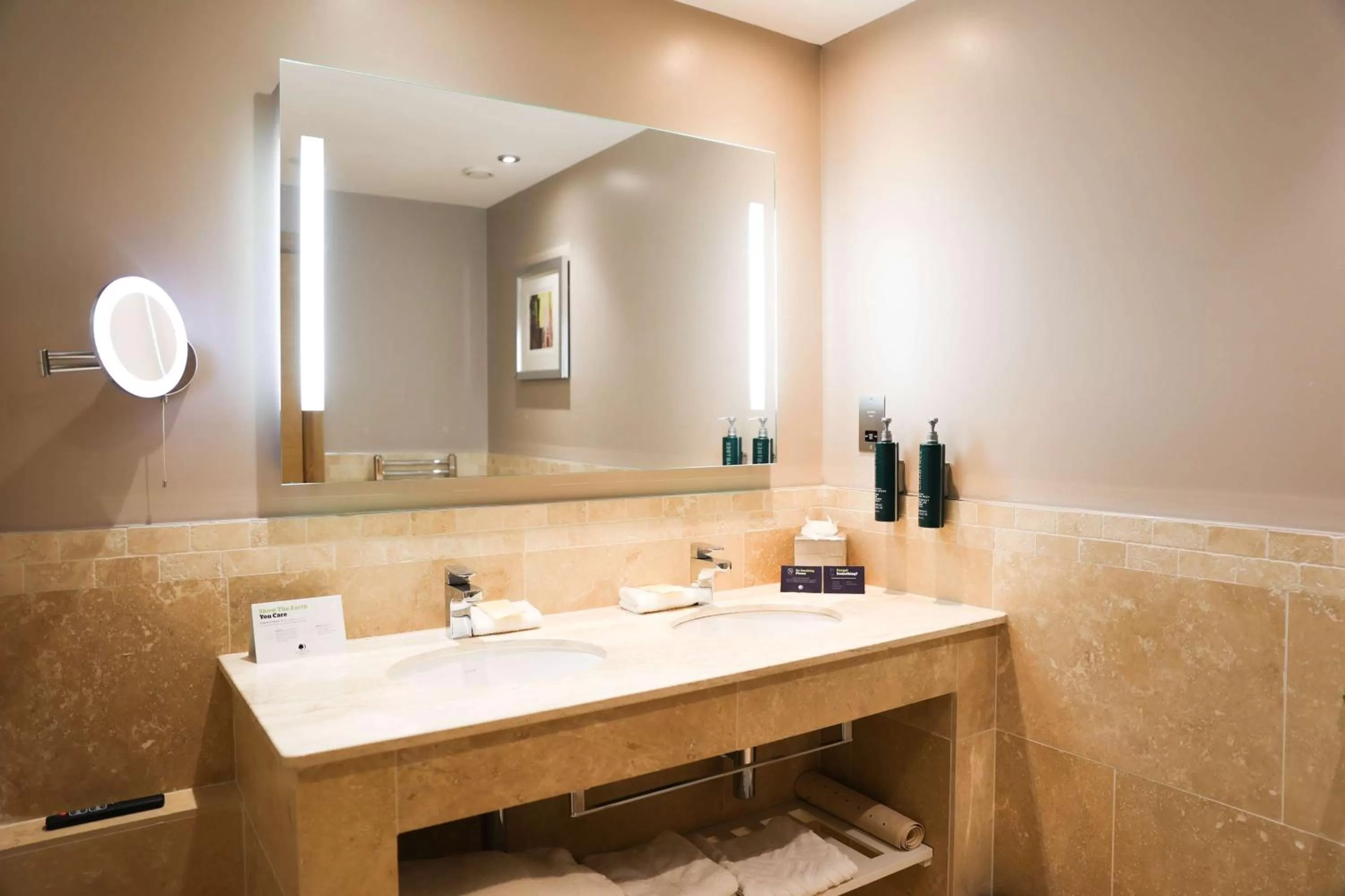 Bathroom in DoubleTree By Hilton Milton Keynes