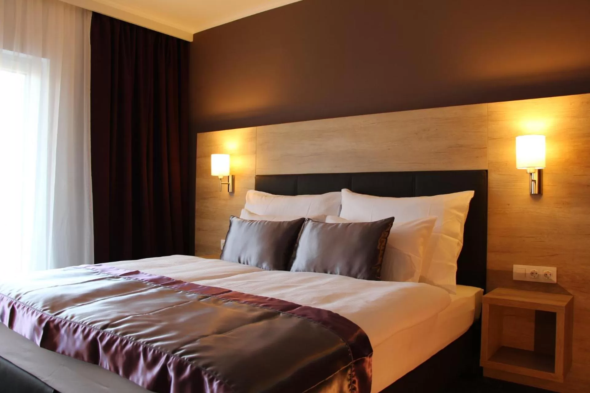 Bedroom, Bed in Villa Aruba & Private SPA Suites