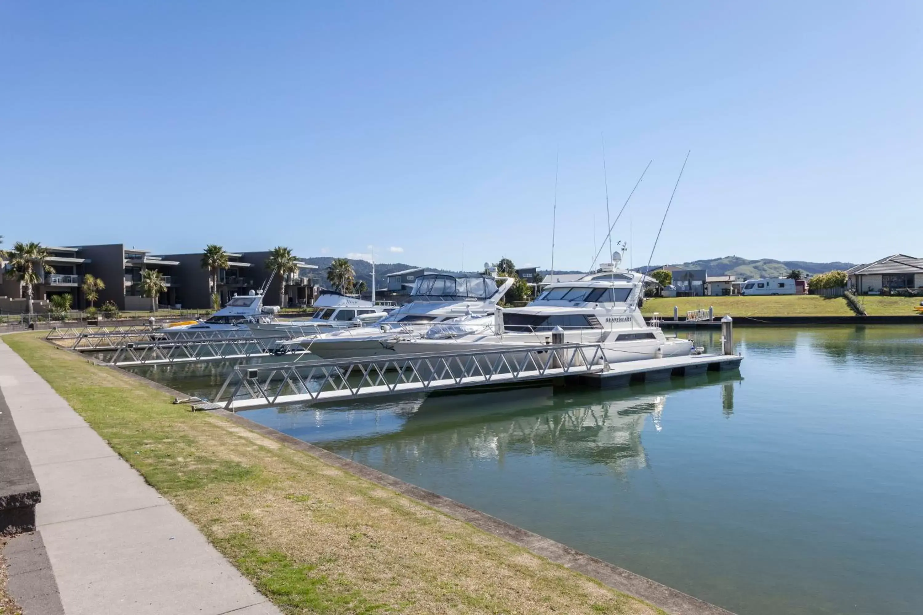 Property building in Sovereign Pier On The Waterways