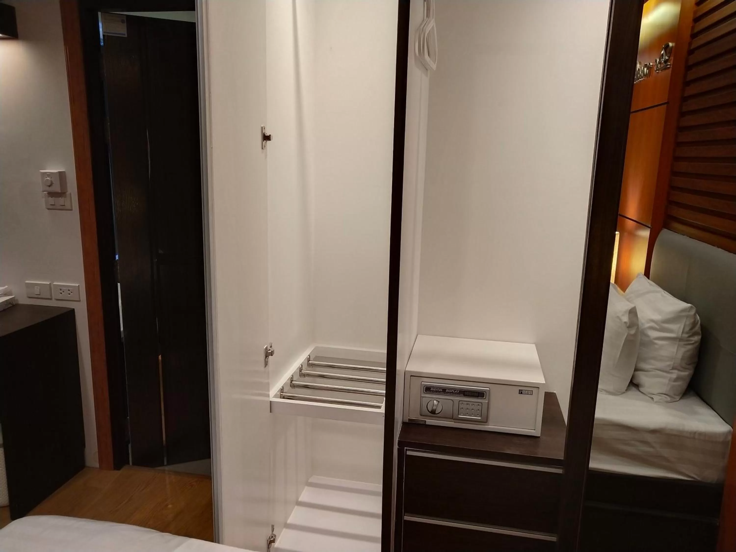 Decorative detail in Hotel De Wualai