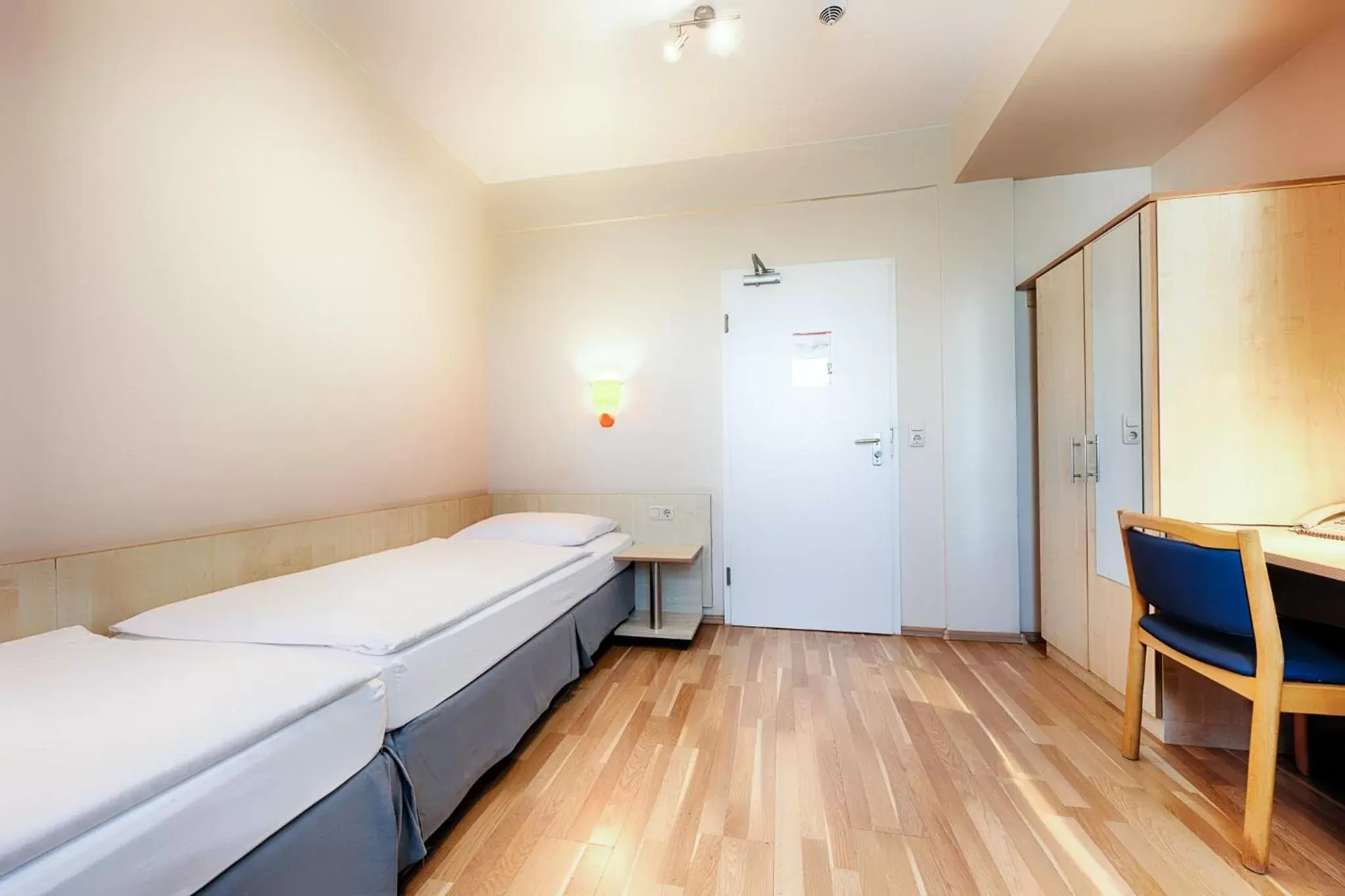 Bedroom, Bed in enjoy hotel Berlin City Messe