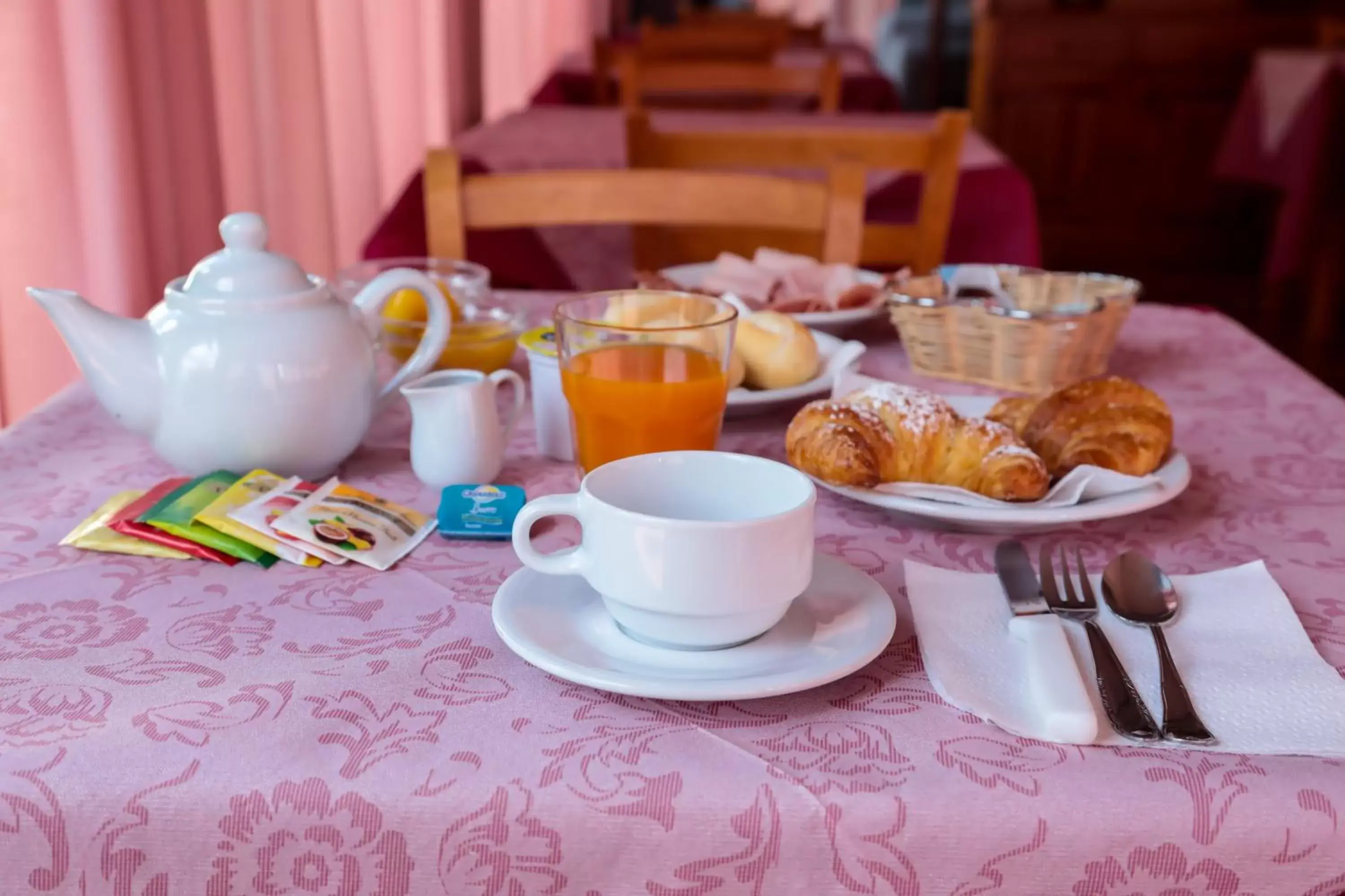 Continental breakfast, Breakfast in Hotel Mistral
