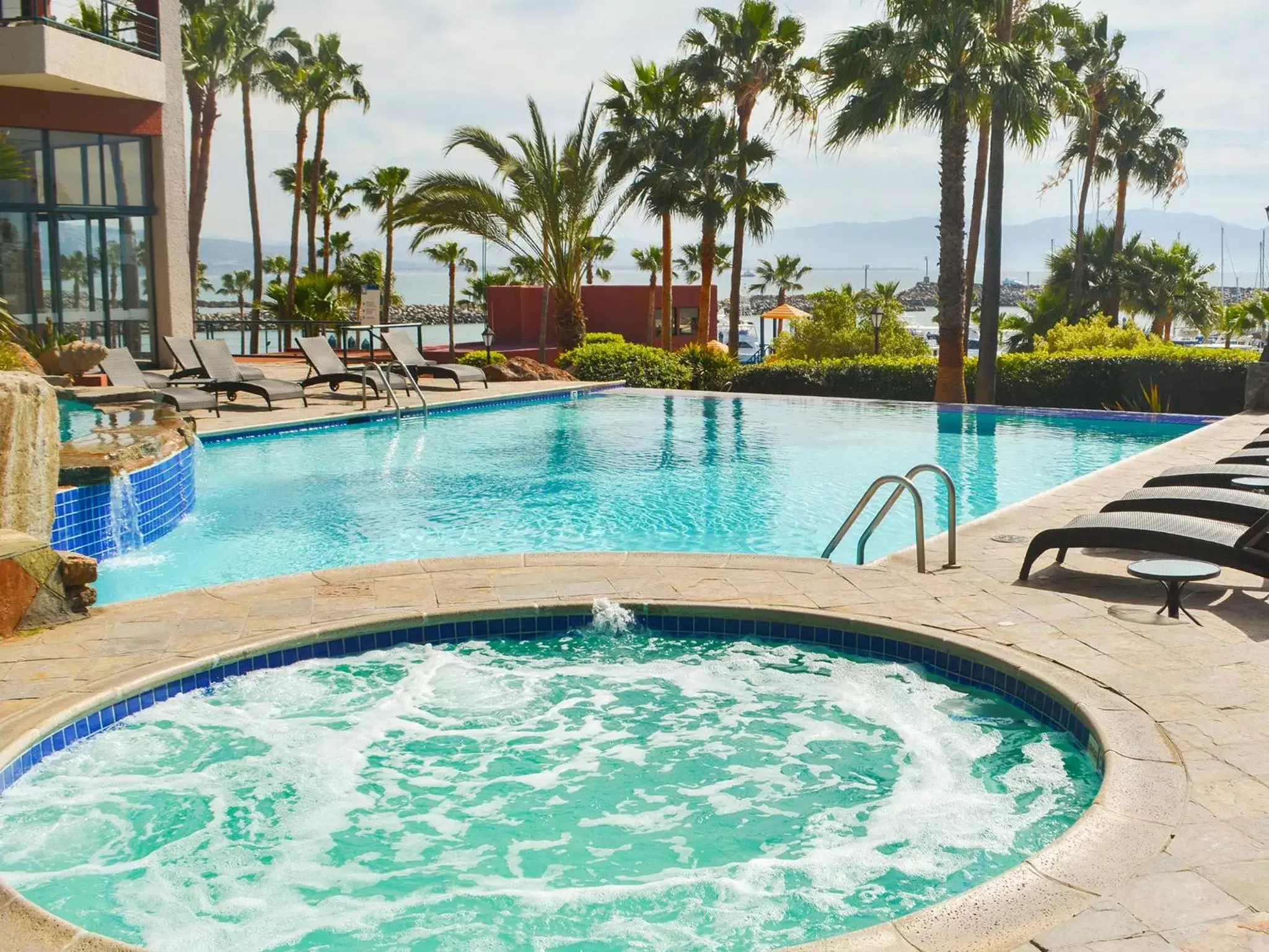 Swimming Pool in Hotel Coral & Marina