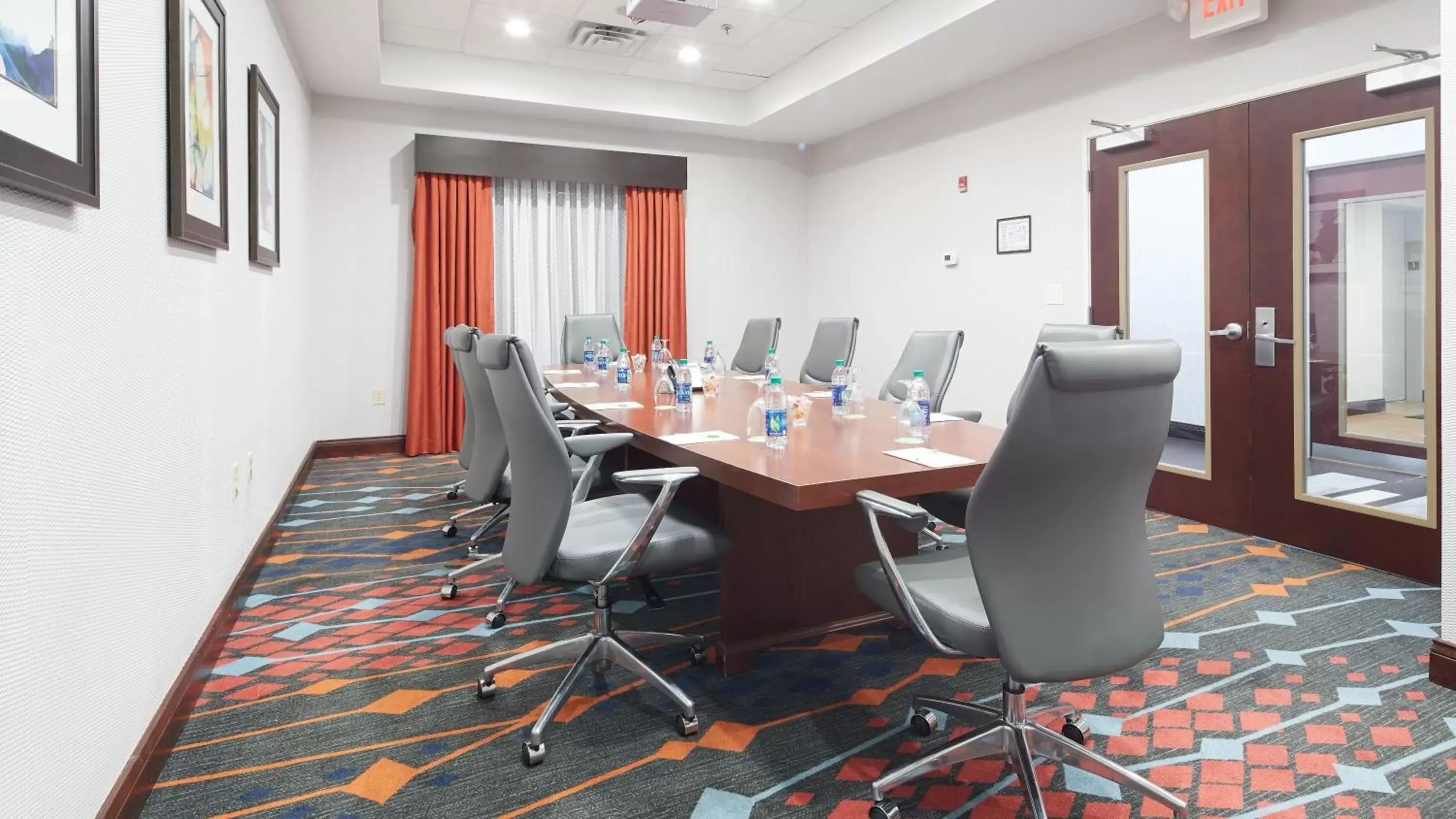 Meeting/conference room in Holiday Inn Hotel & Suites Stockbridge-Atlanta I-75, an IHG Hotel