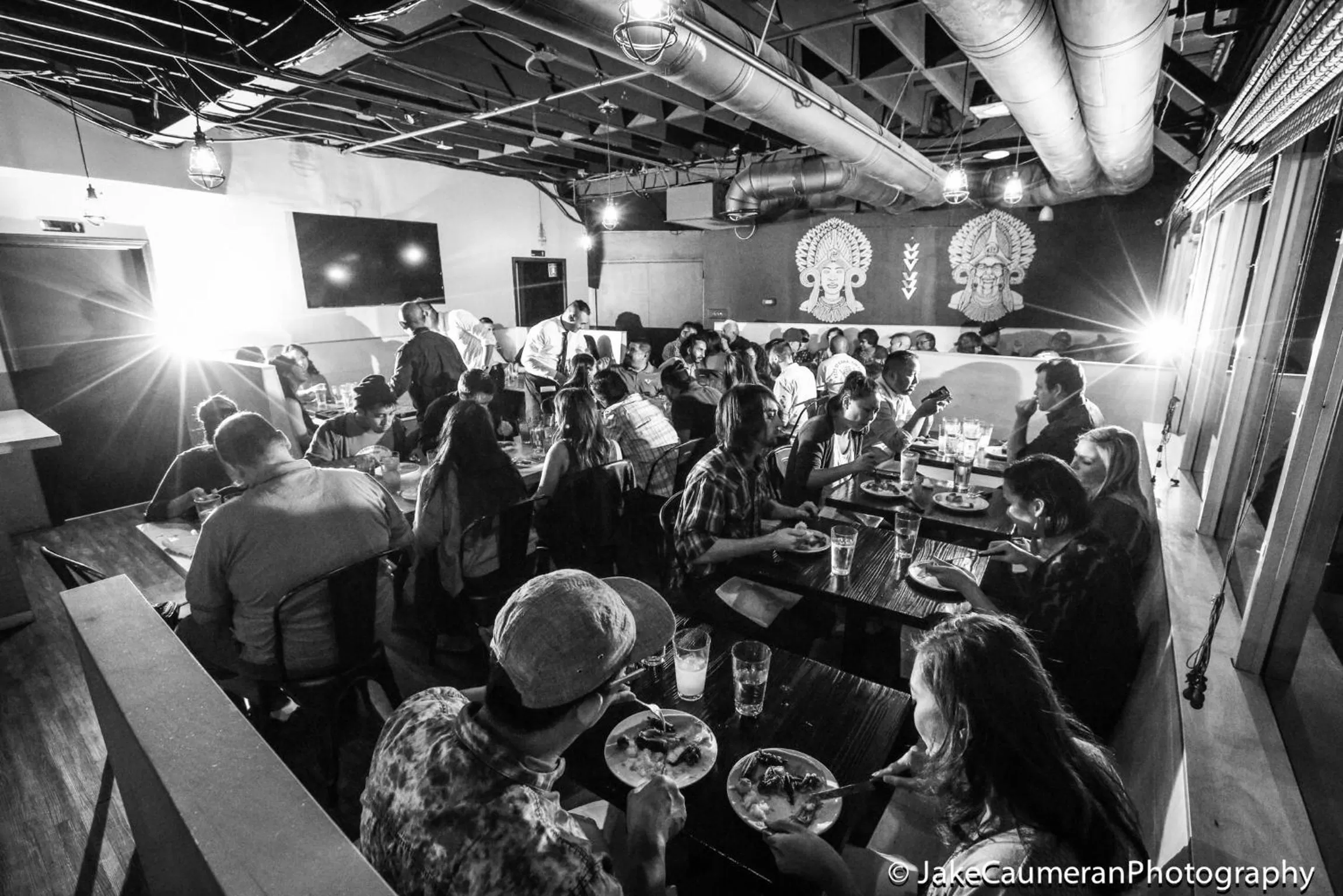 Restaurant/places to eat in Knights Inn Los Angeles Central / Convention Center Area