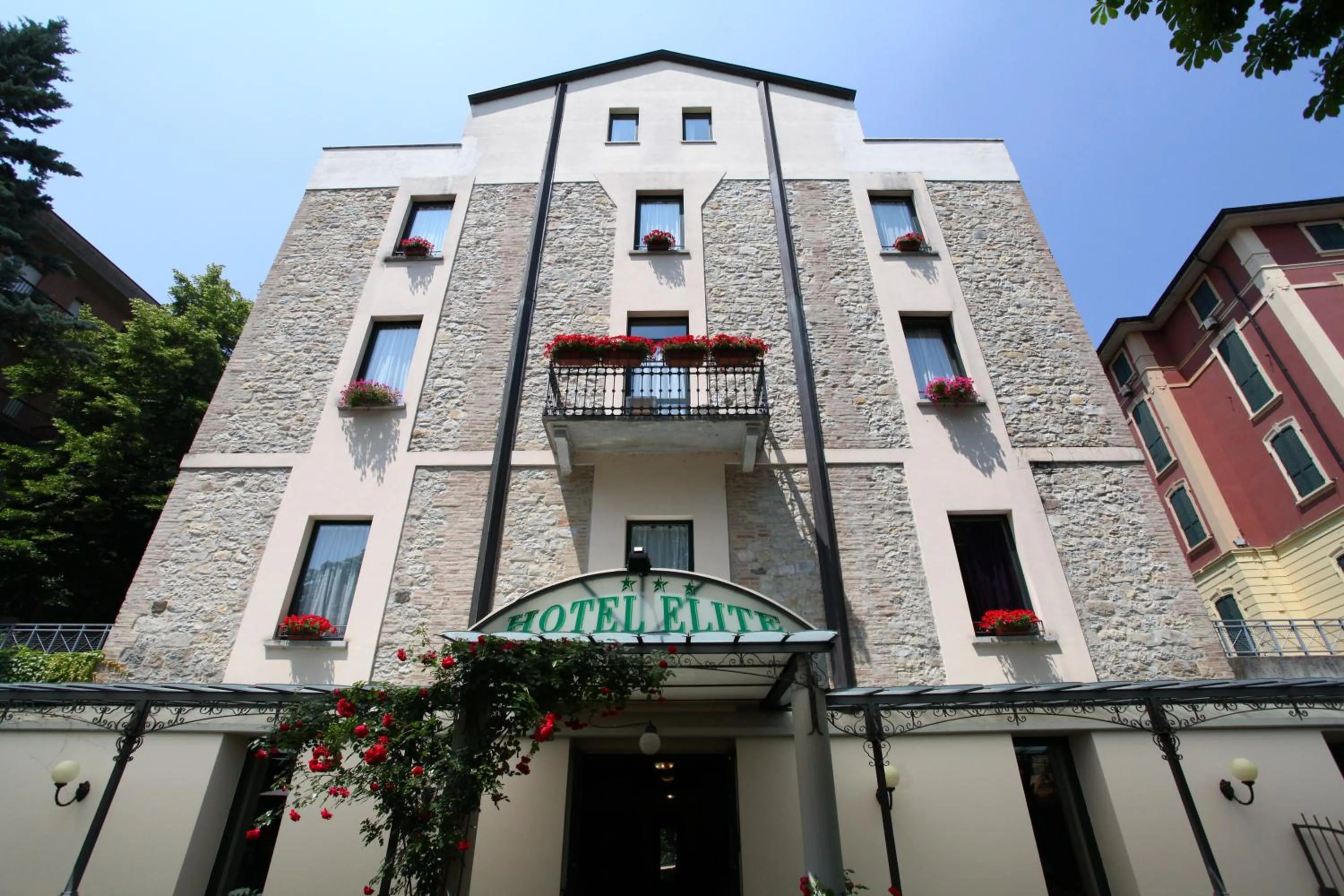 Facade/entrance in Hotel Elite