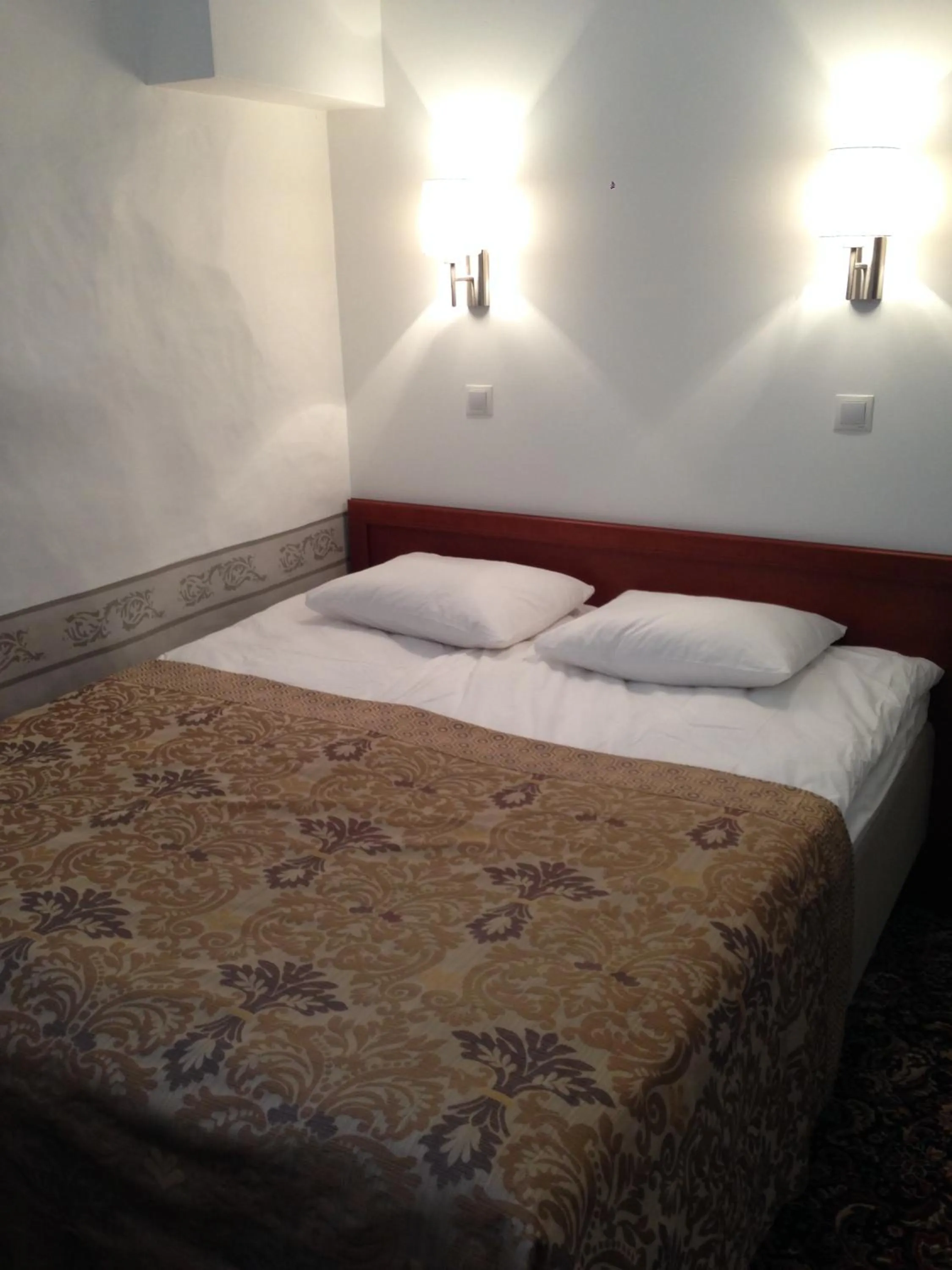 Bed in Three Crowns Residents