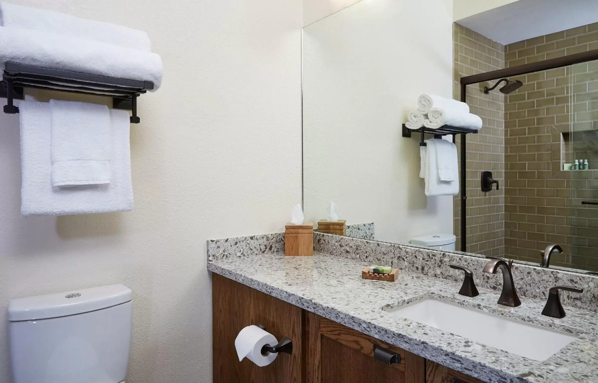Bathroom in Sunnyside Resort And Lodge