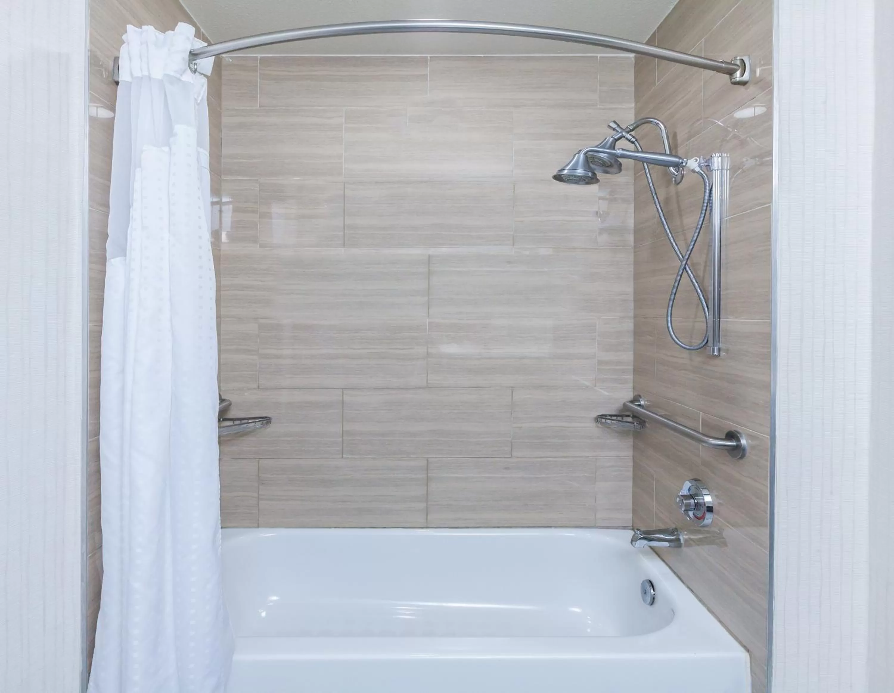 Photo of the whole room in Holiday Inn Express & Suites Houston East by IHG