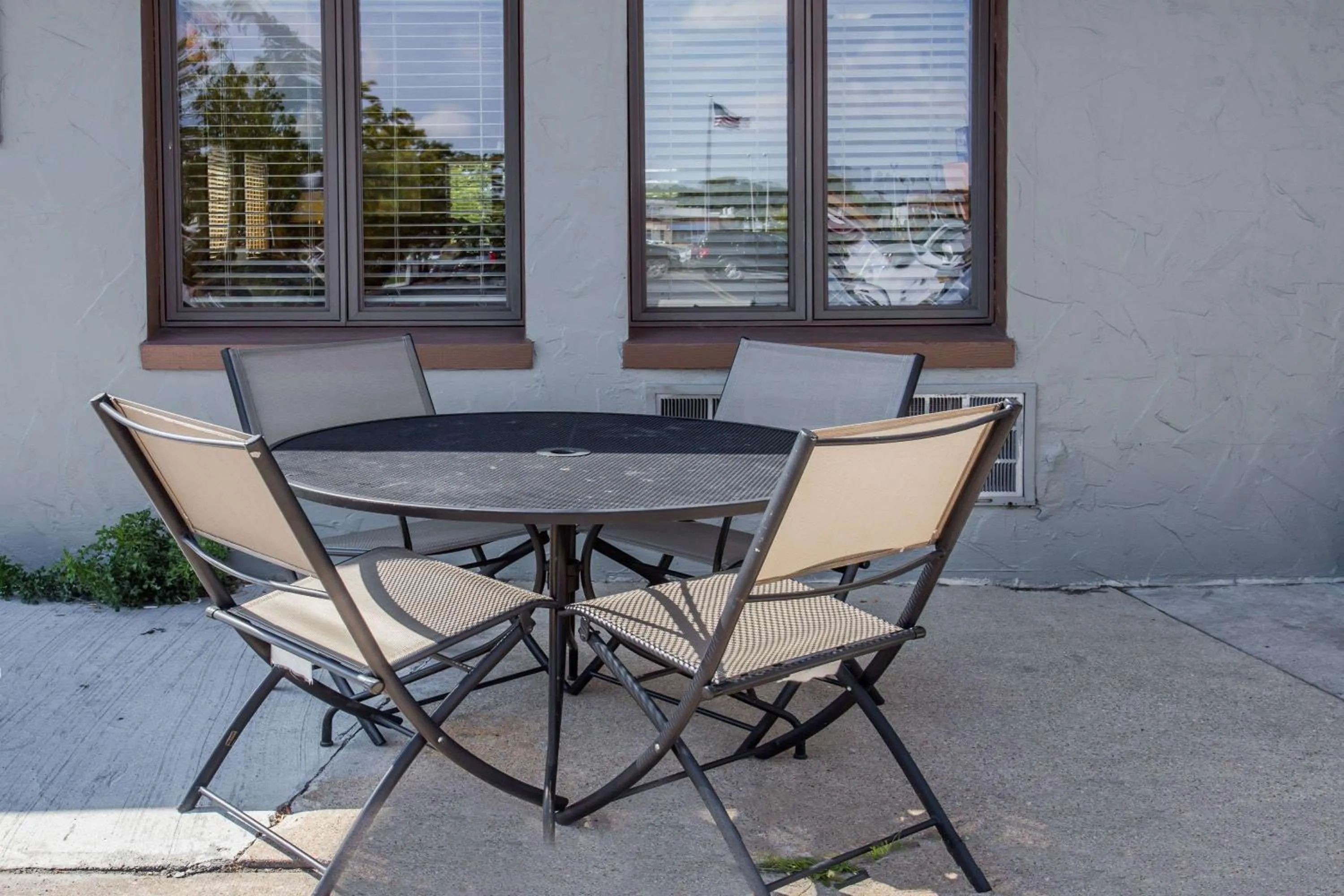 Property building in Days Inn by Wyndham West Allis/Milwaukee