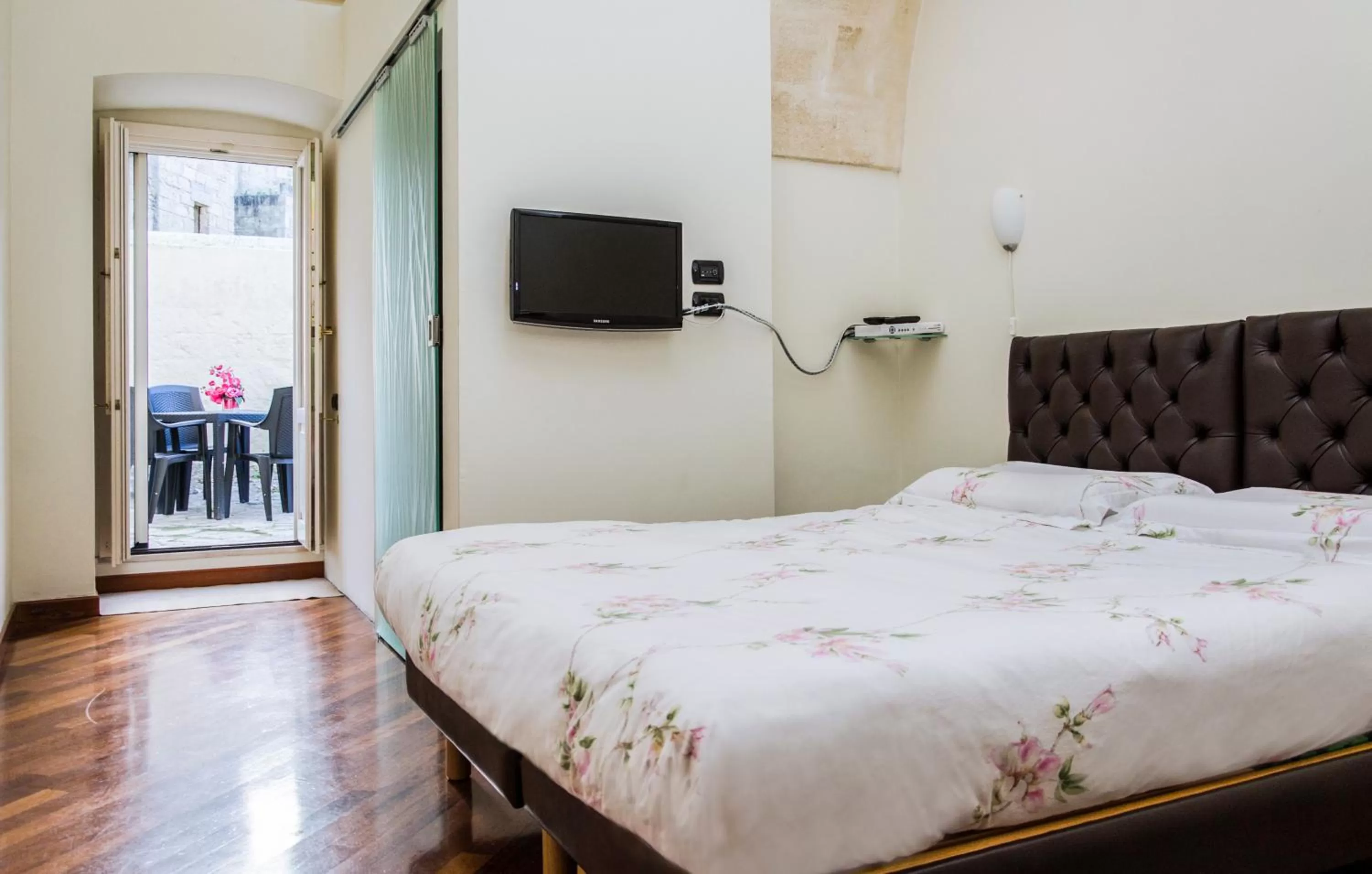 Balcony/Terrace, Bed in Alla dimora di Chiara Suite and Rooms