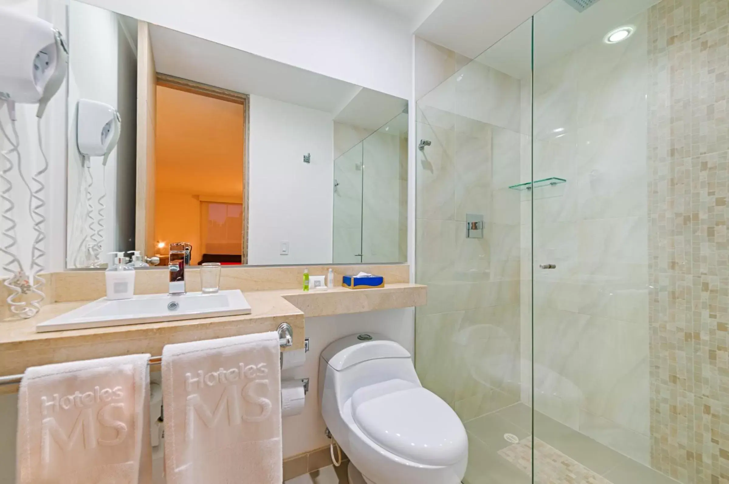 Bathroom in Hotel MS Ciudad Jardin Plus