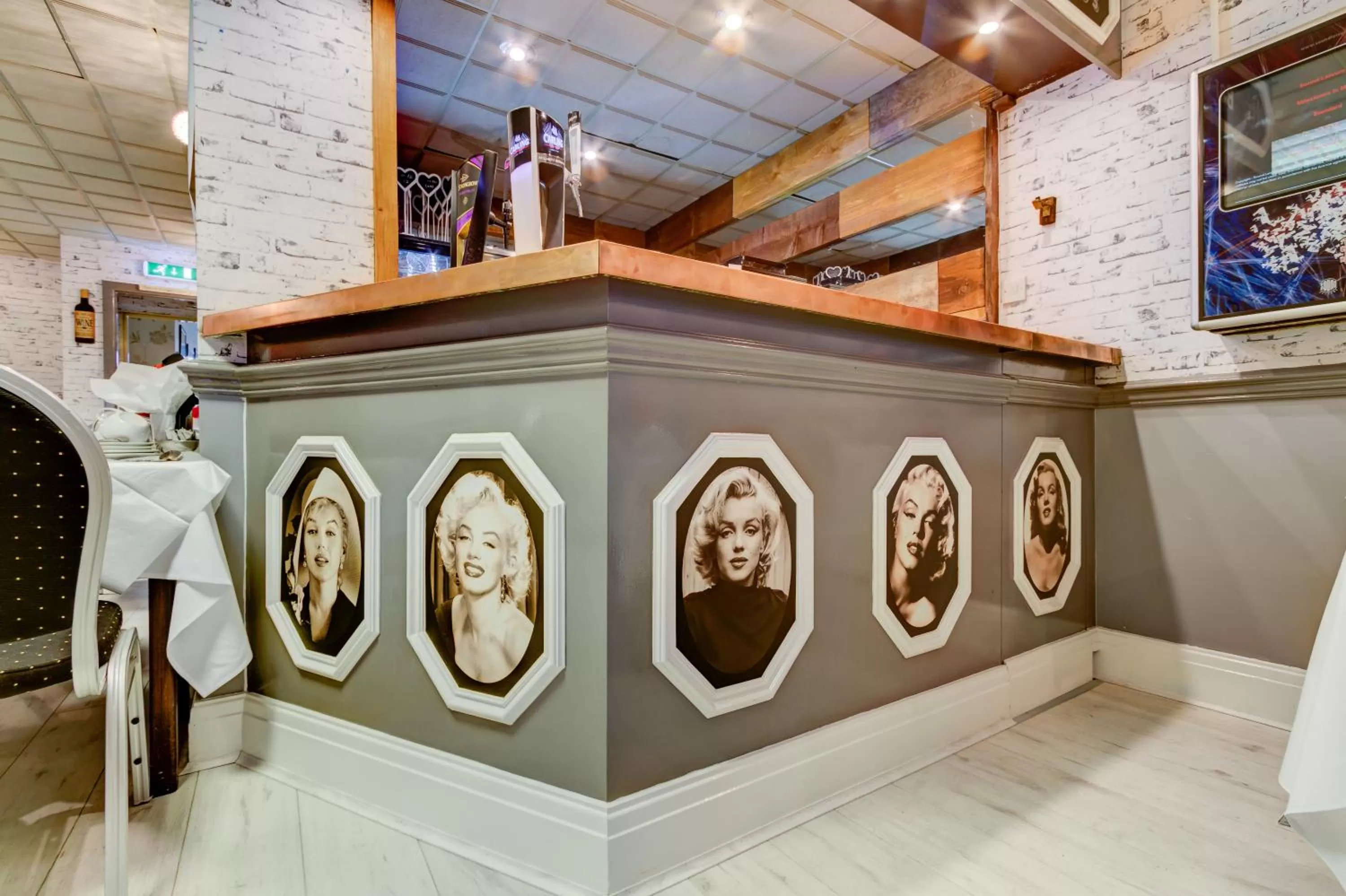 Restaurant/places to eat in The Sandringham Court Hotel & Apartment Welcoming Large and Small Groups for 15 years