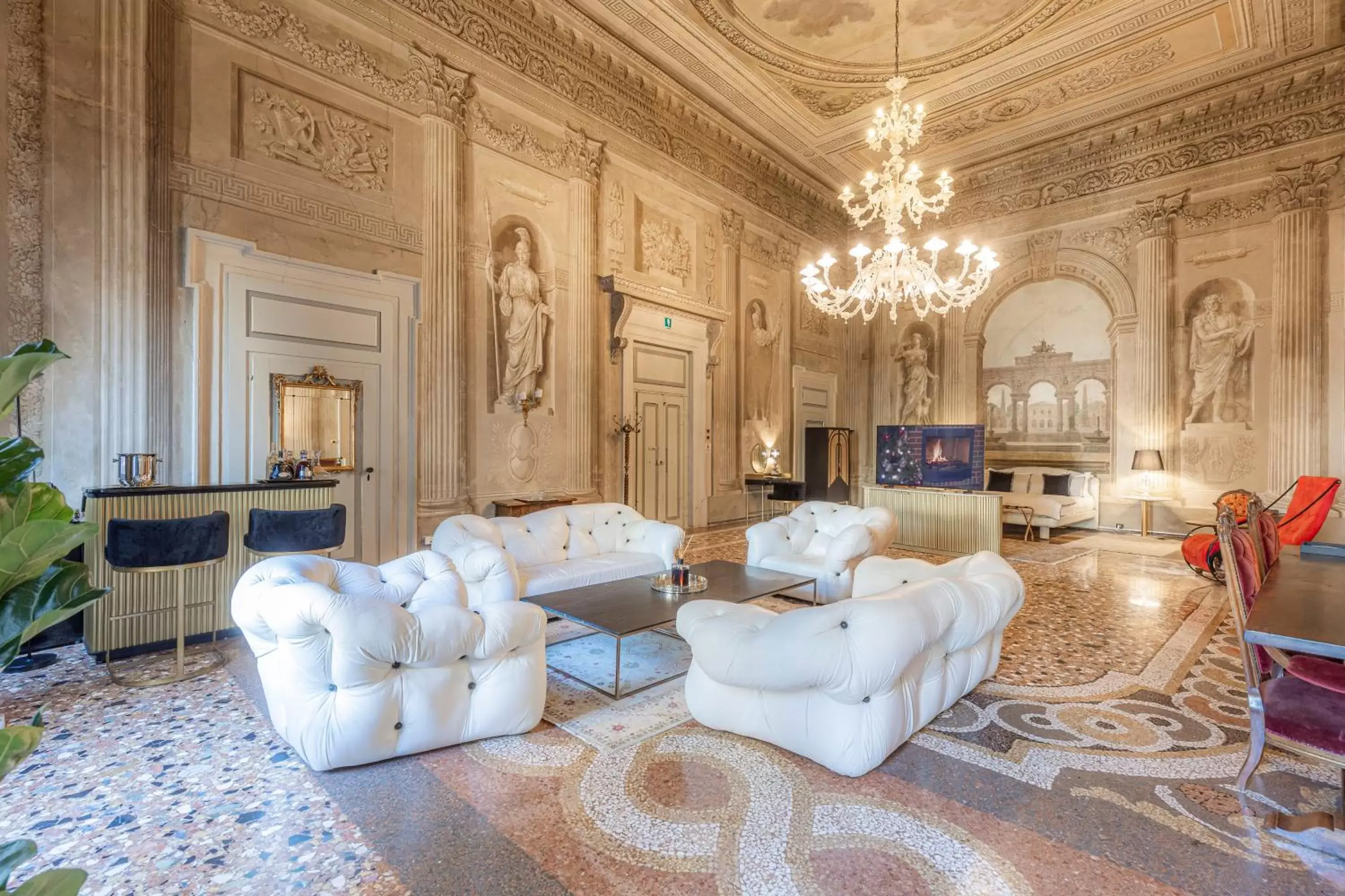 TV and multimedia, Seating Area in Corte Realdi - Palazzo Camozzini
