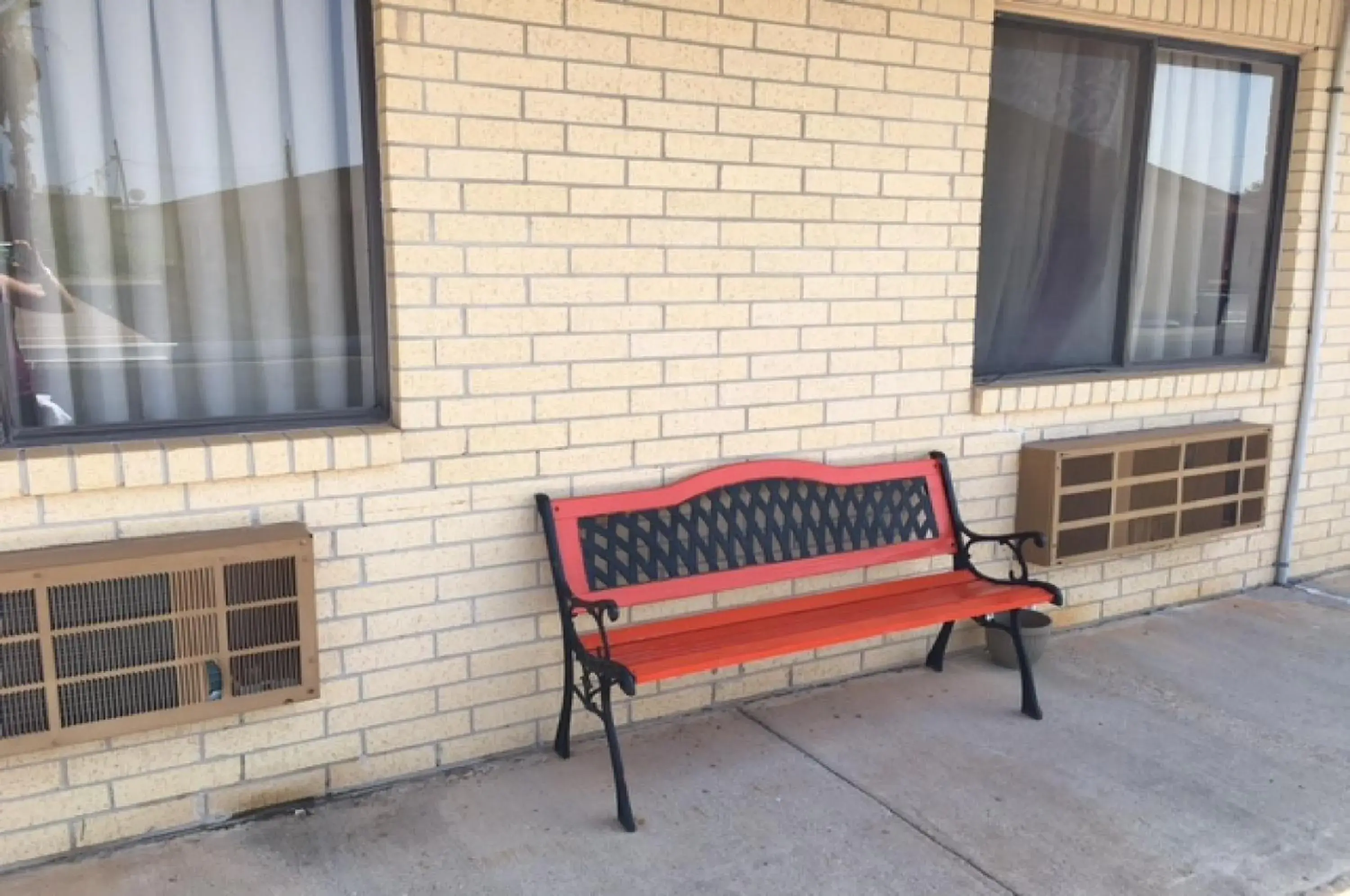 Property building, Seating Area in Hebbronville Executive Inn